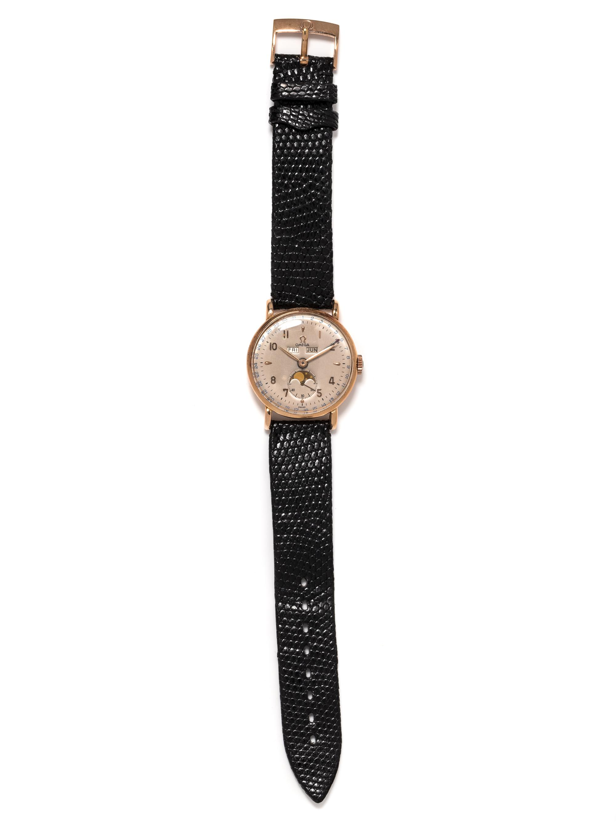 OMEGA, 18K PINK GOLD REF. 2473 TRIPLE CALENDAR WITH MOON PHASE WRISTWATCH
