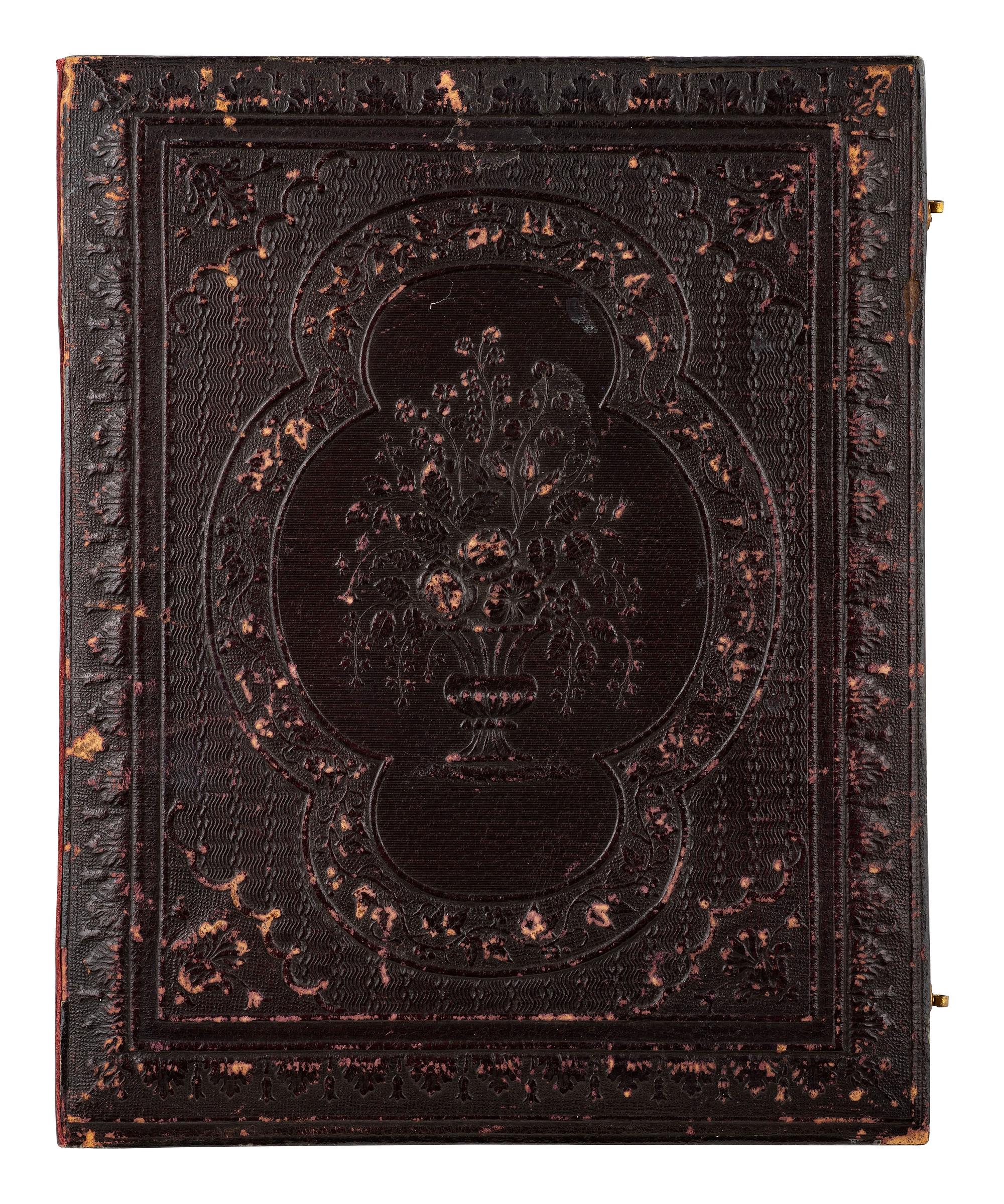 [MILITARIA - EARLY PHOTOGRAPHY]. Half plate daguerreotype featuring a US naval officer.