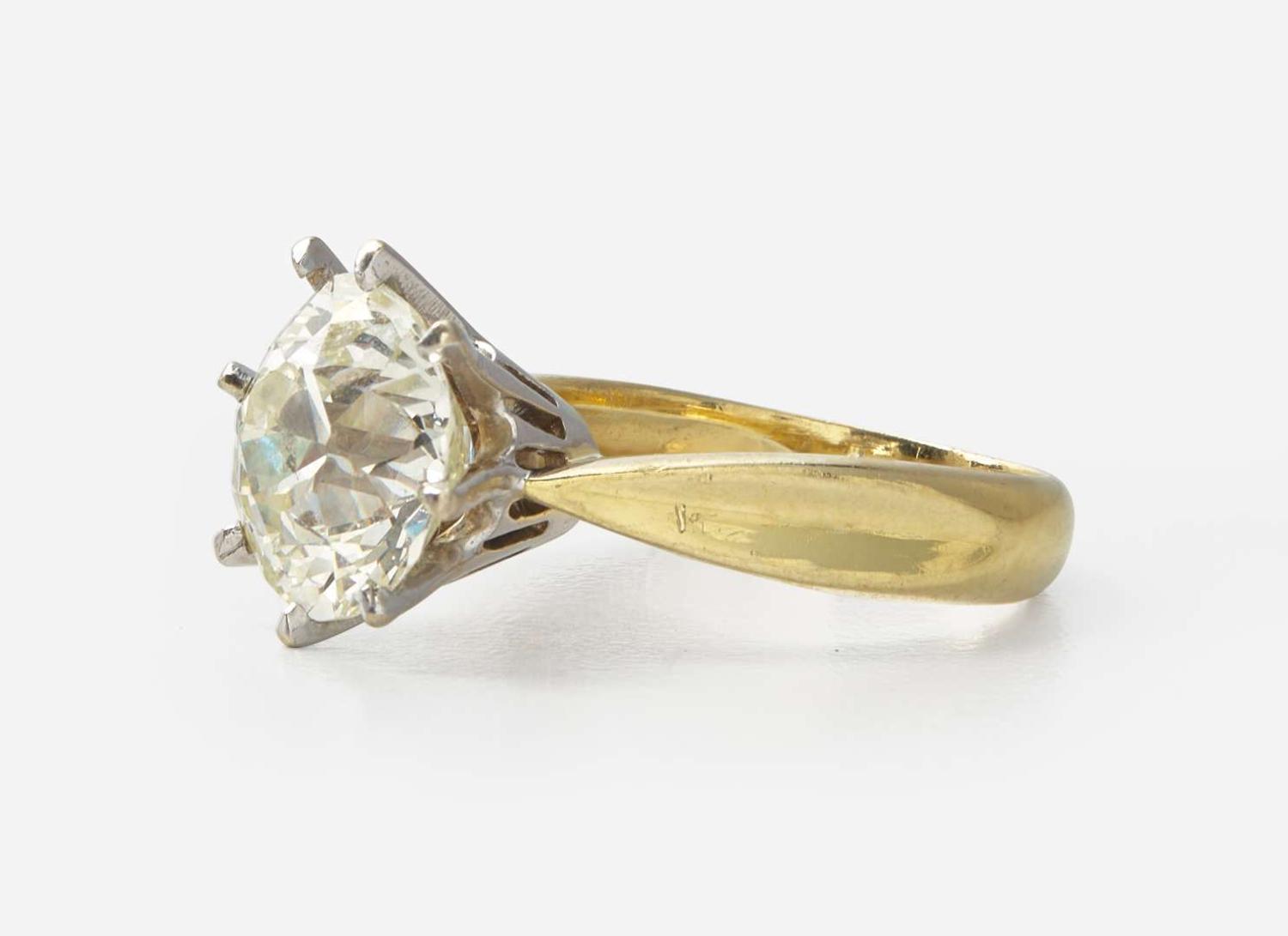An 18K Yellow Gold and Diamond Ring 4.01 Carat Old Mine-Cut Diamond, GIA Certified