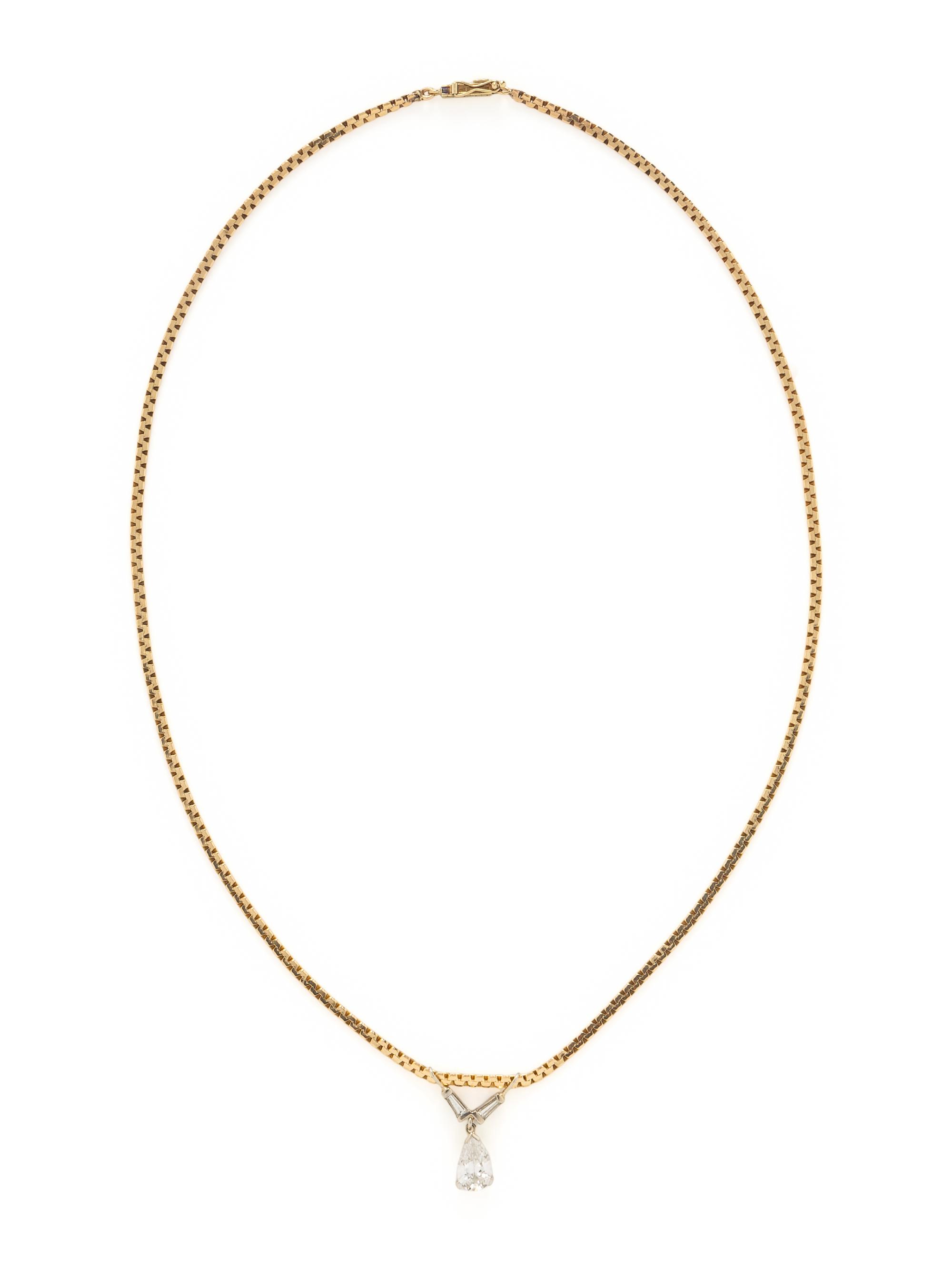 DIAMOND PENDANT NECKLACE