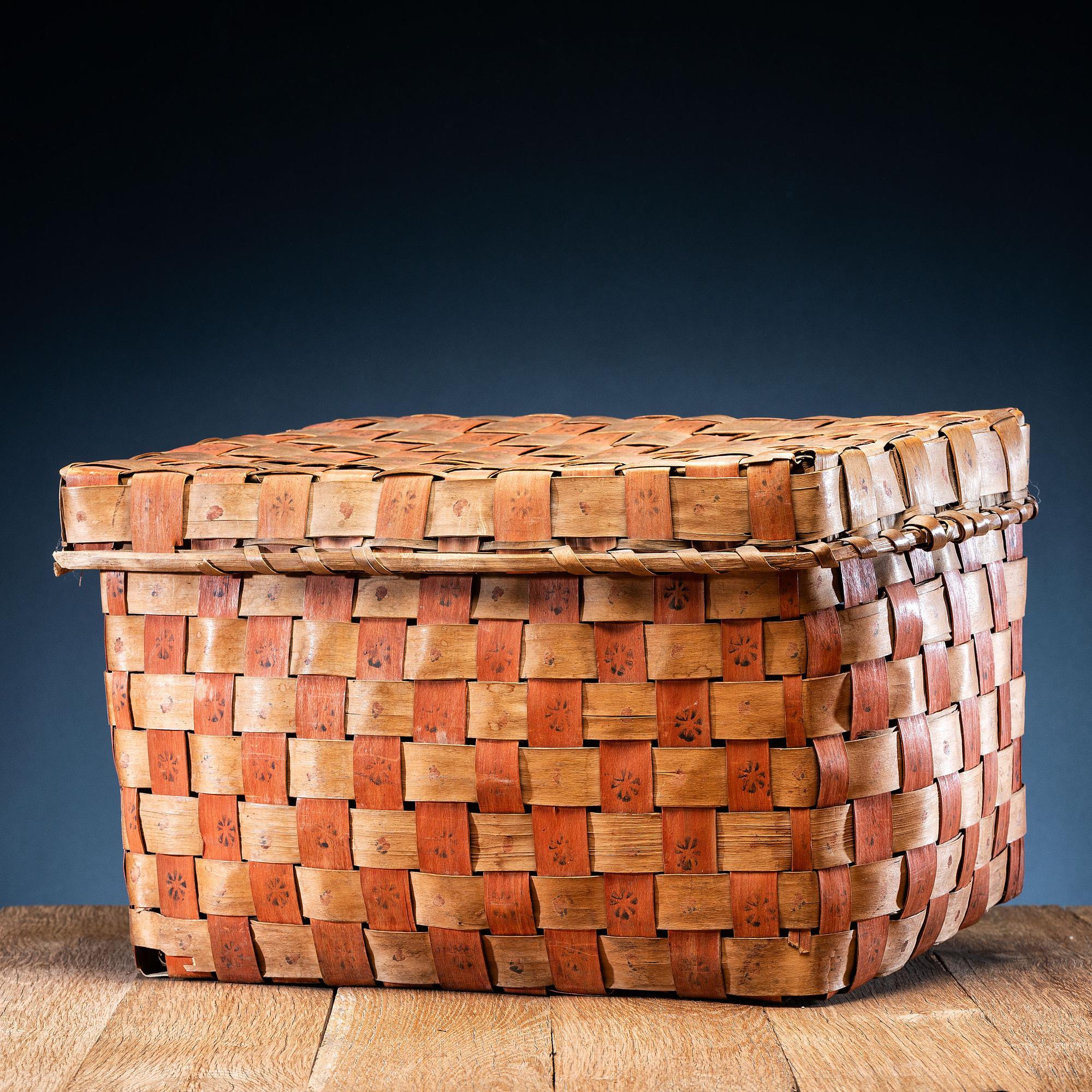 Northeastern Ash Splint Lidded Basket