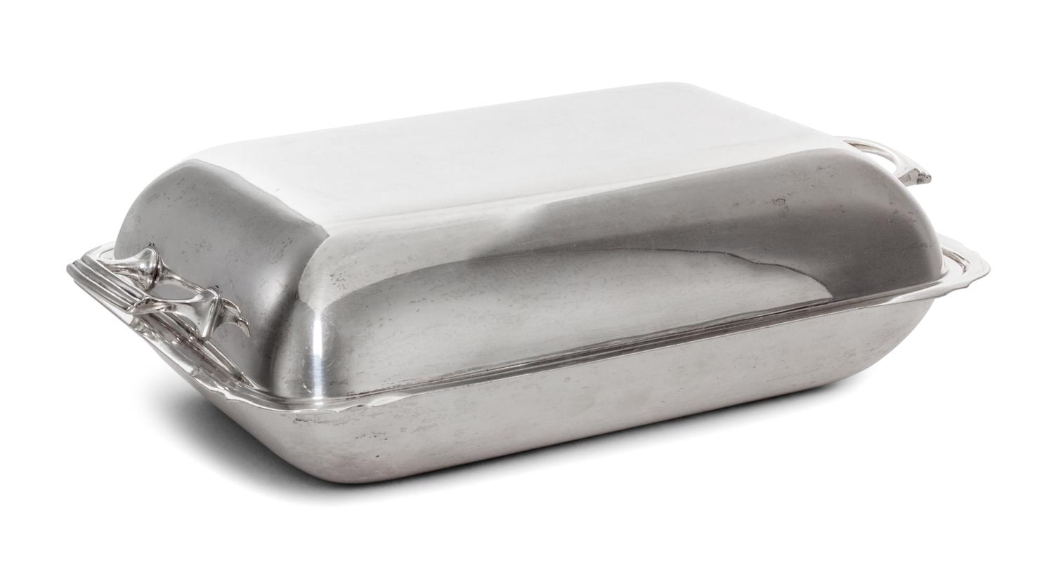 An American Silver Covered Entree Dish, Reed & Barton, Taunton, MA, 1947, of rectangular form with lift off handled lid.