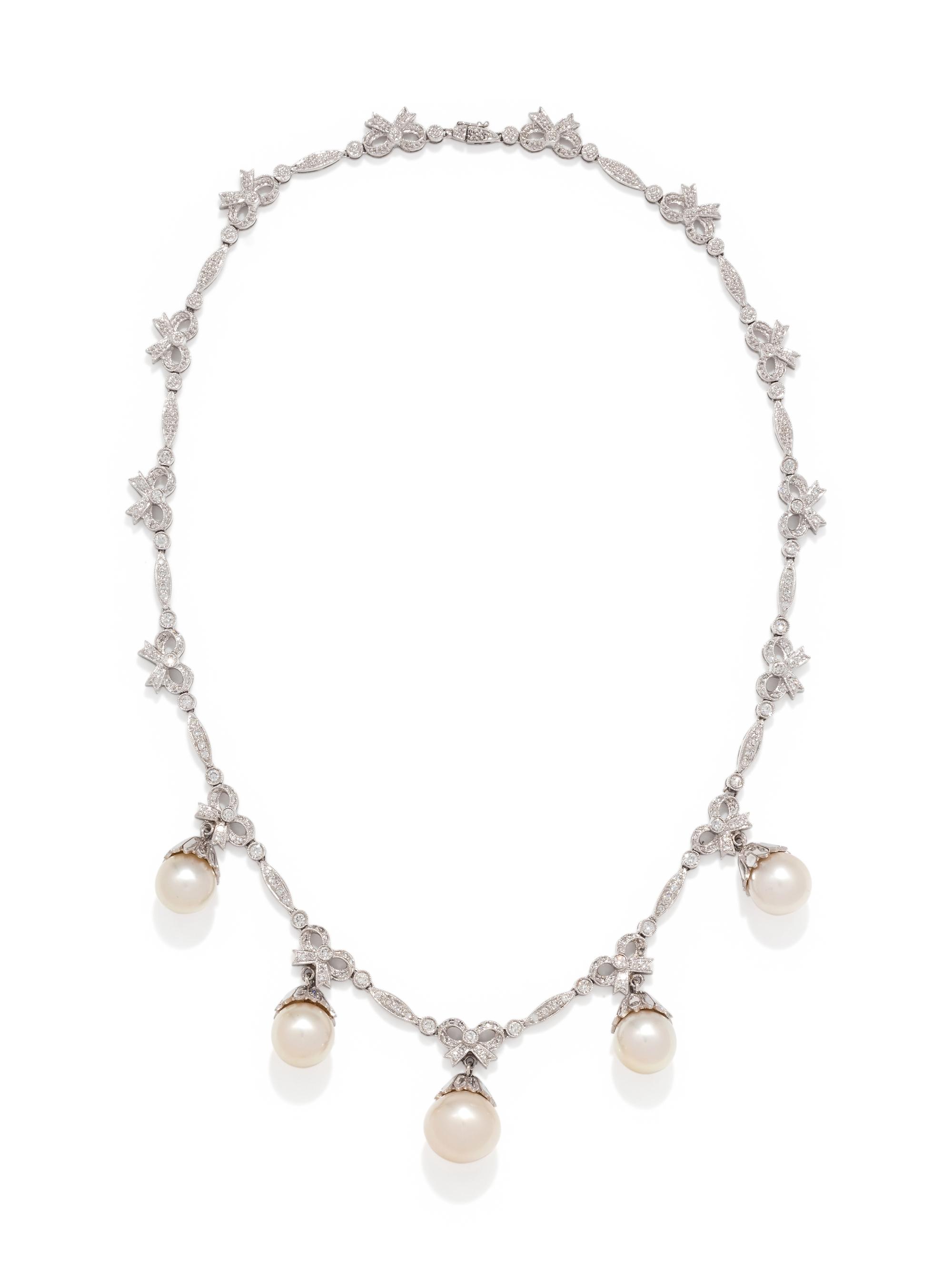CULTURED SOUTH SEA PEARL AND DIAMOND NECKLACE