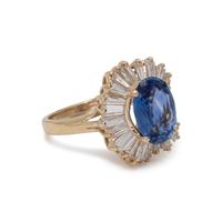SAPPHIRE AND DIAMOND RING