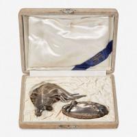 Two Japanese silver okimono, minogame and crane, signed by Nogami Ryuki (1865-1932) 银制蓑亀与仙鹤一组 野上龙起造 Late 19th / Early 20th century ???????????