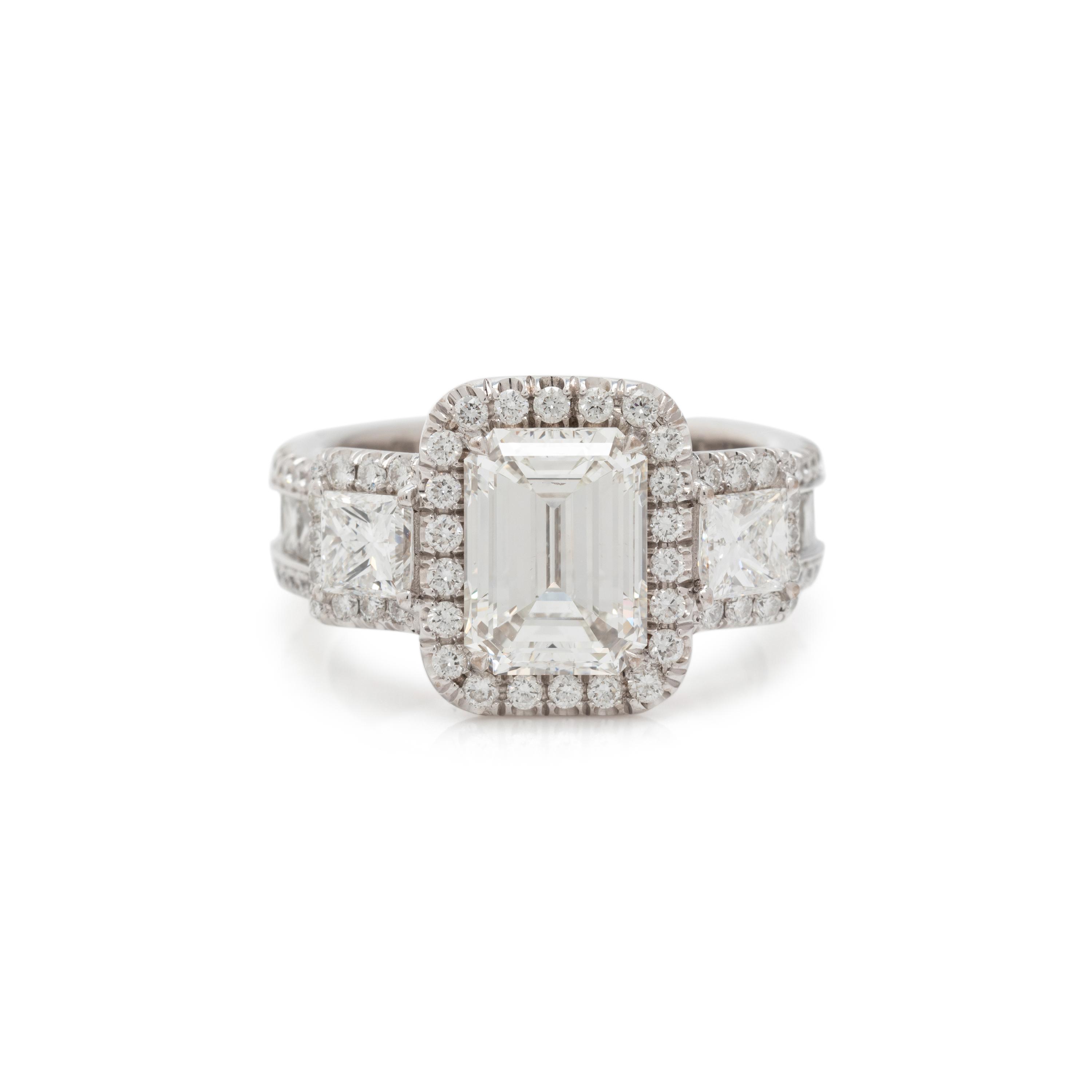 DIAMOND RING