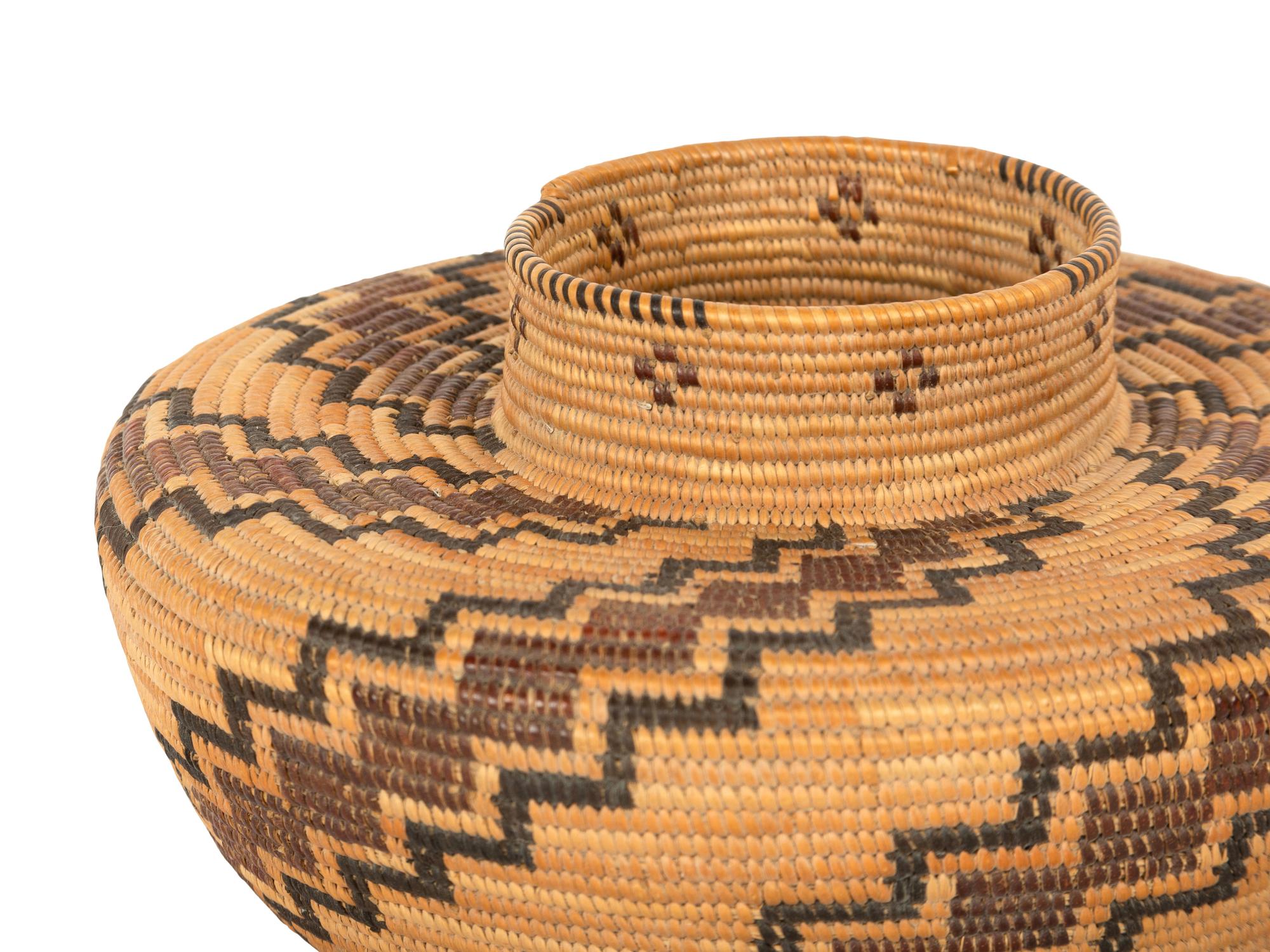 Tulare Polychrome Bottleneck Basket