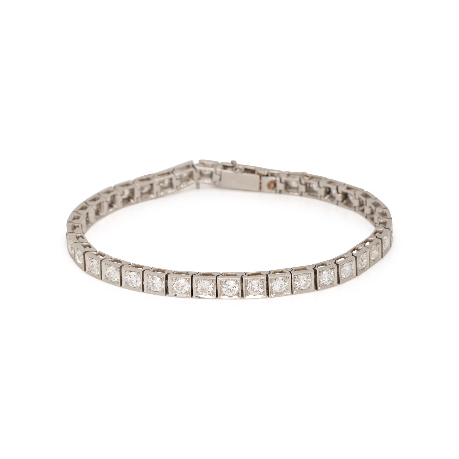 DREICER & CO., PLATINUM AND DIAMOND BRACELET