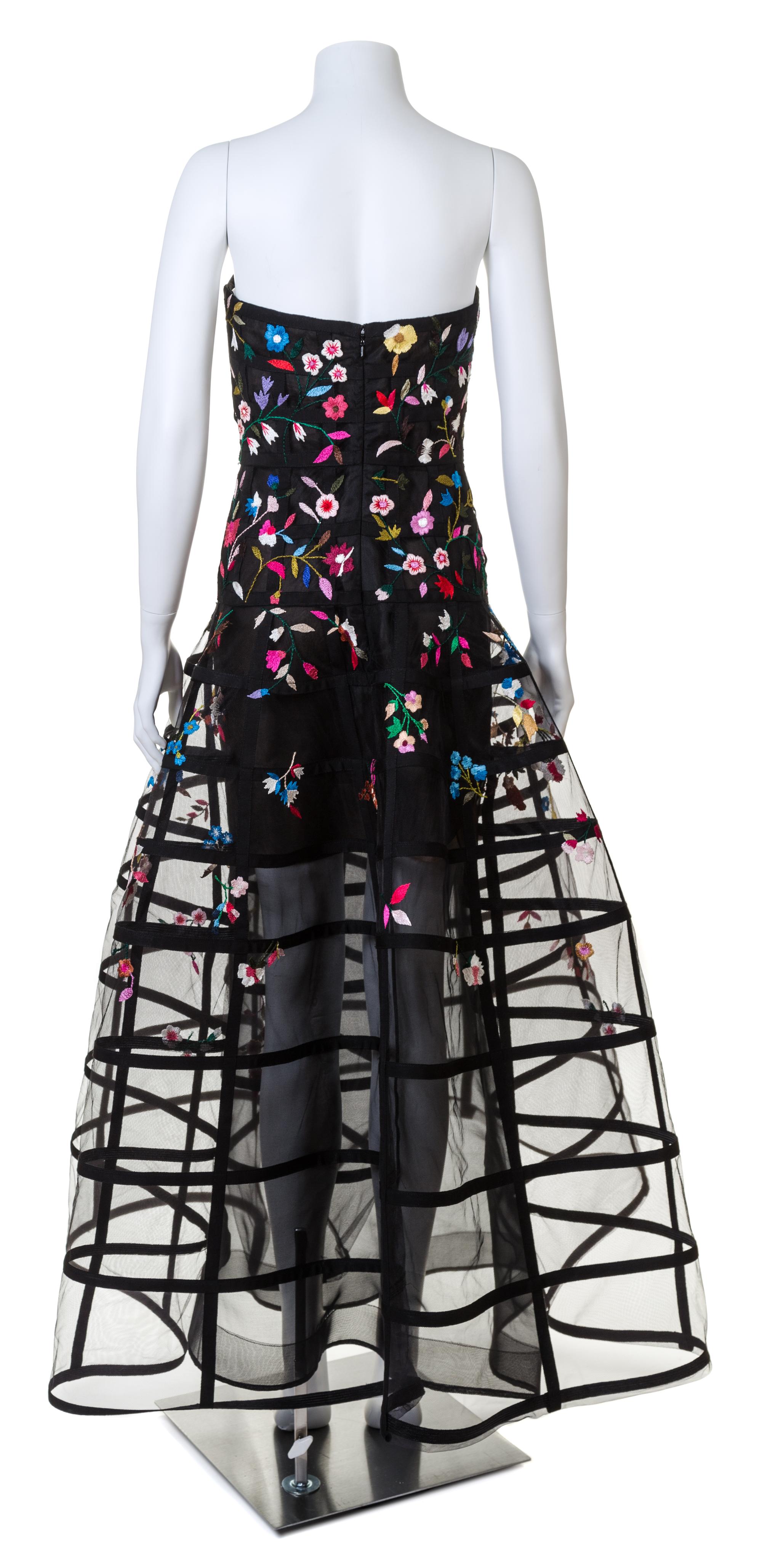 An Oscar de la Renta Black Floral Embroidered Gown, Size 4.