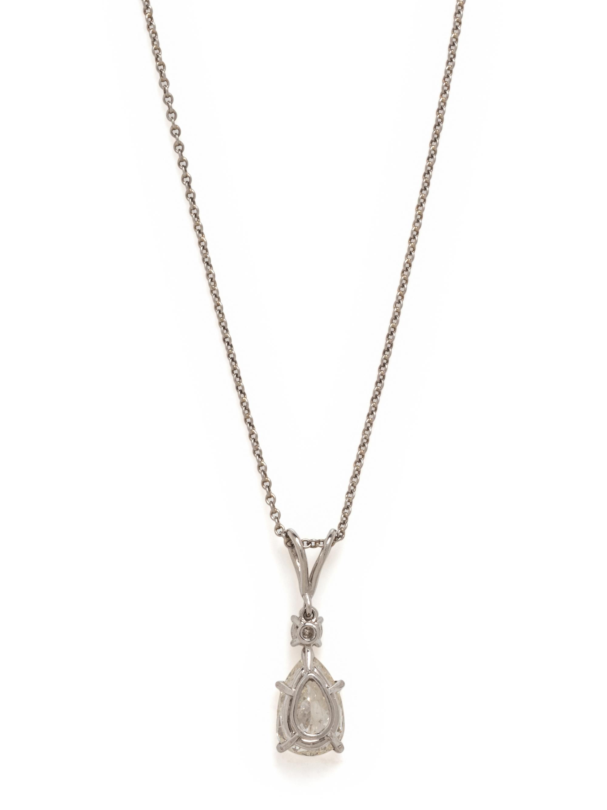 DIAMOND PENDANT/NECKLACE