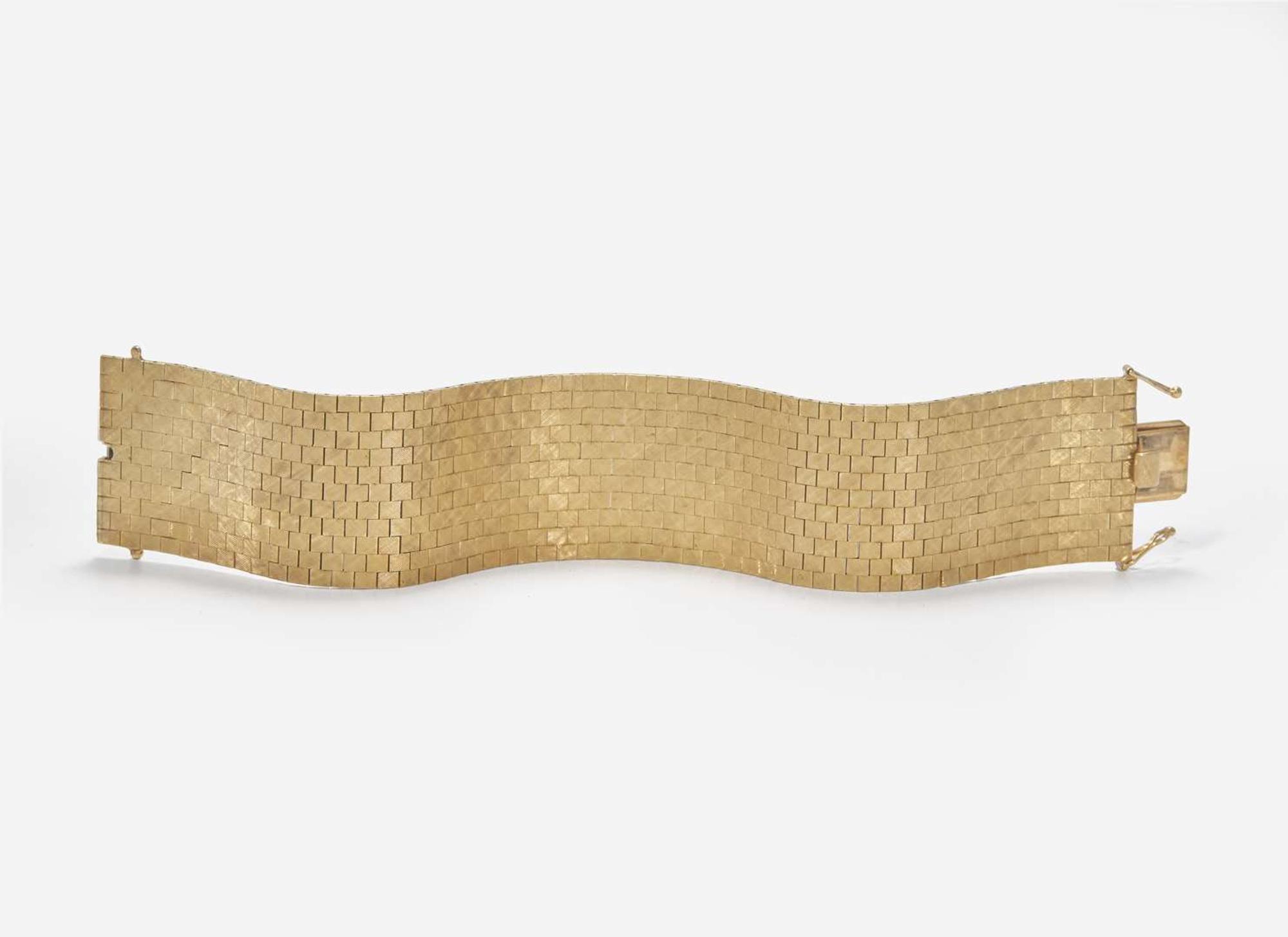 A 14K Yellow Gold Bracelet