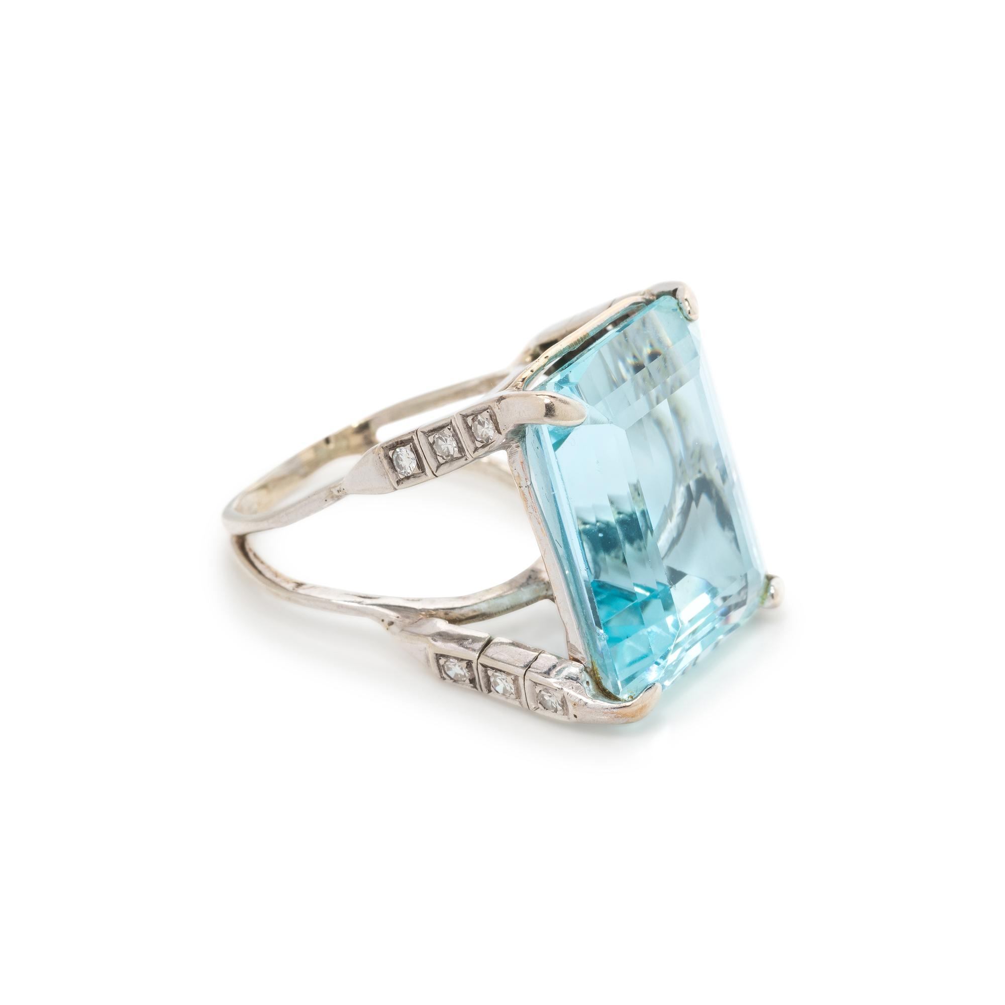 AQUAMARINE AND DIAMOND RING