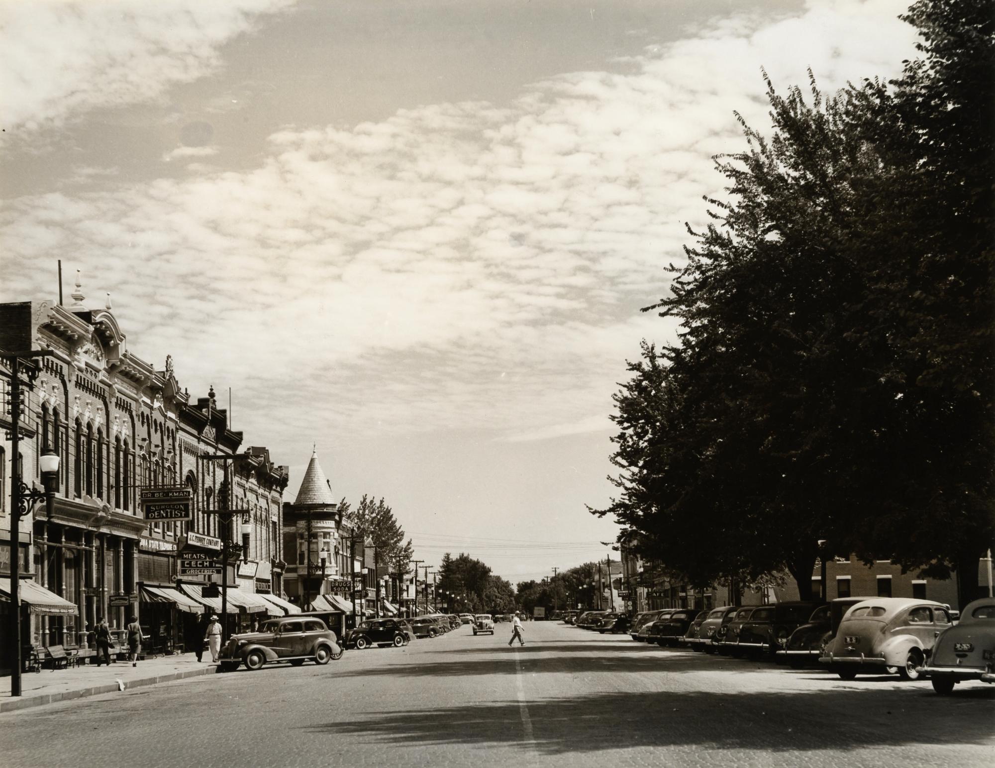 Arthur Rothstein (American, 1915-1985) — Main Street (G Avenue), Grundy Center, Iowa, 1939 (printed later)