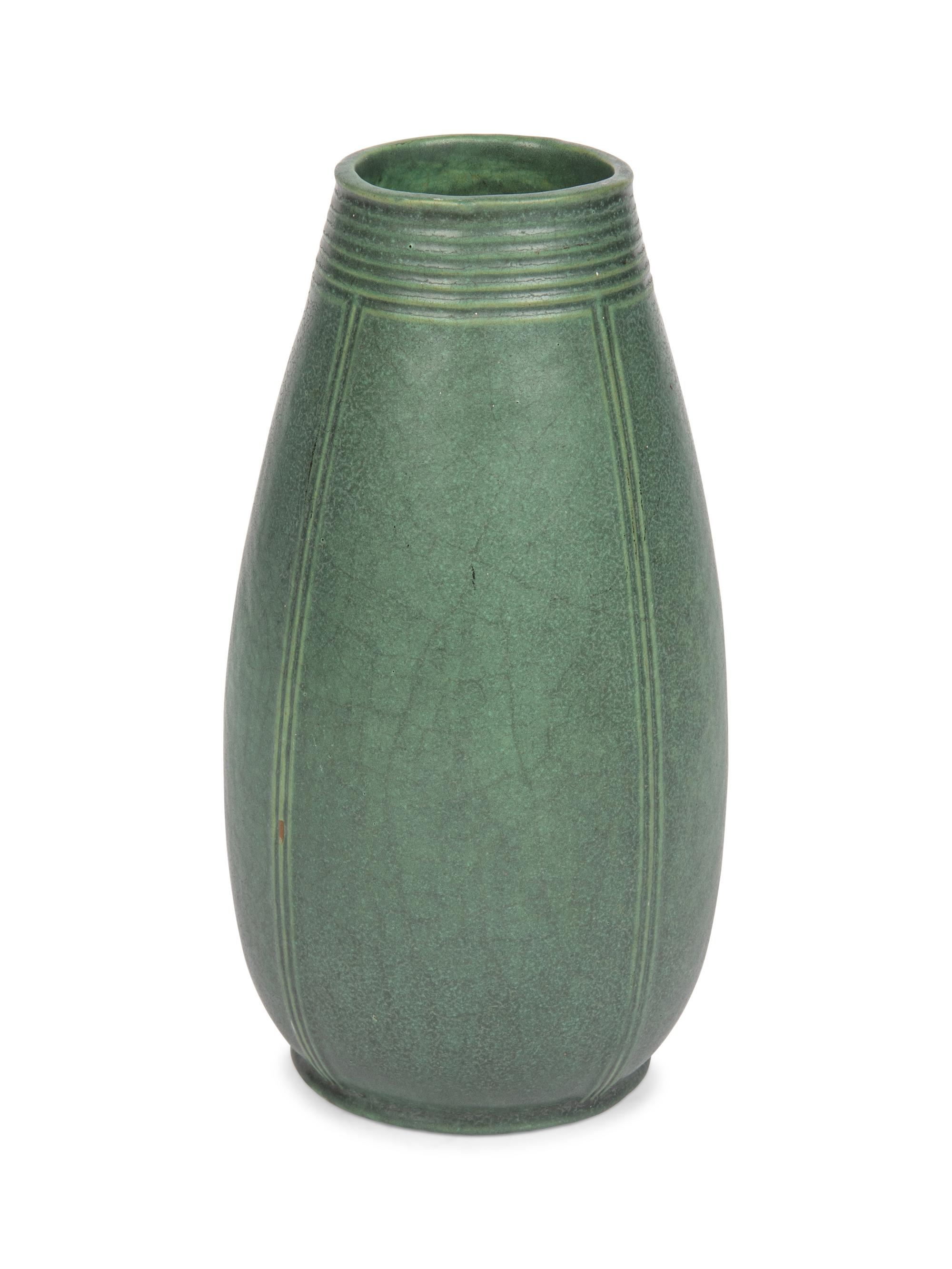 Vase, model 252