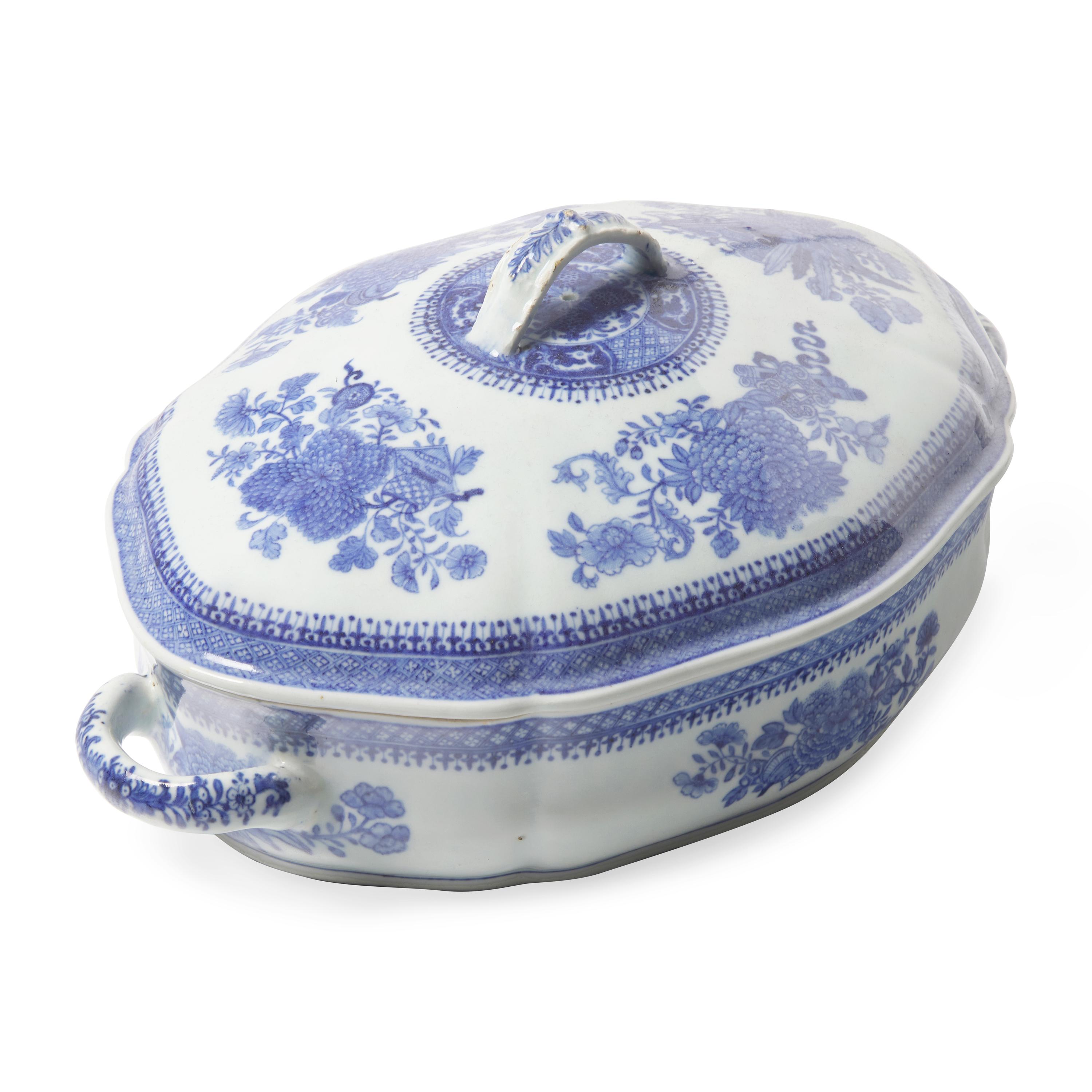 A Chinese Export Porcelain Blue Fitzhugh Covered Tureen and Oval Plate