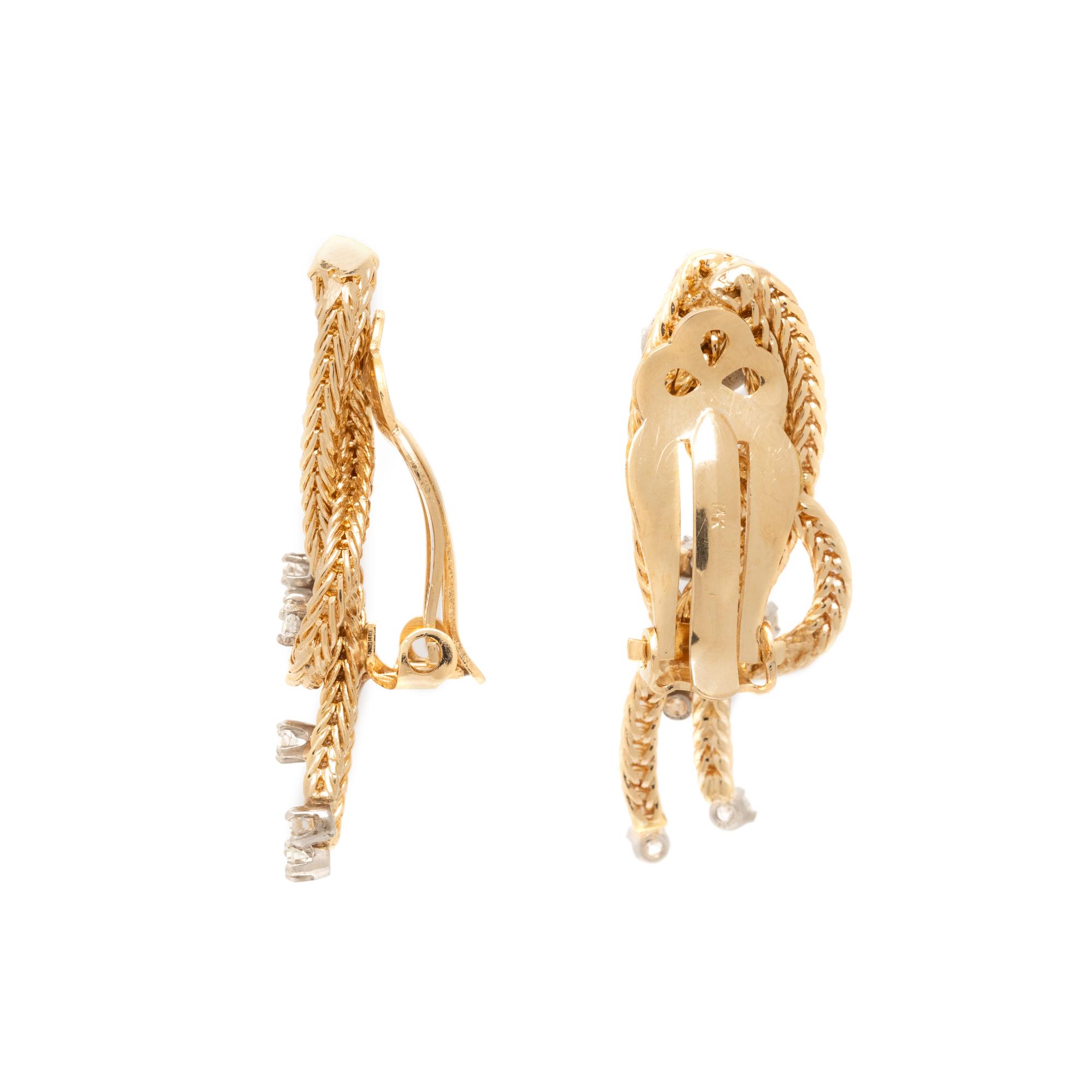 YELLOW GOLD AND DIAMOND NECKLACE AND CLIP EARRINGS