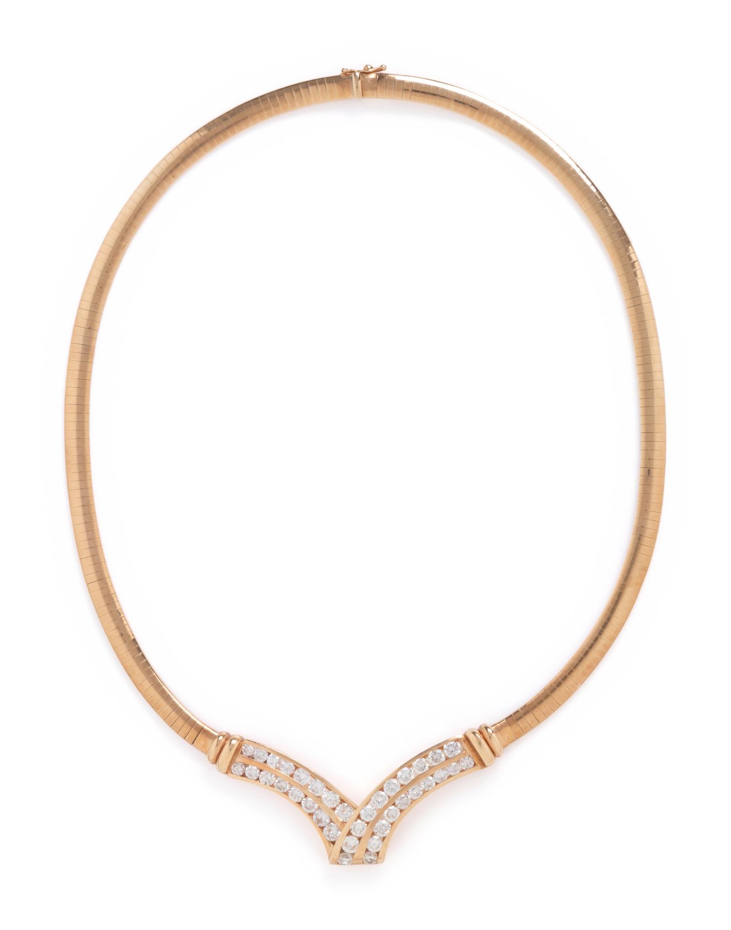 YELLOW GOLD AND DIAMOND NECKLACE