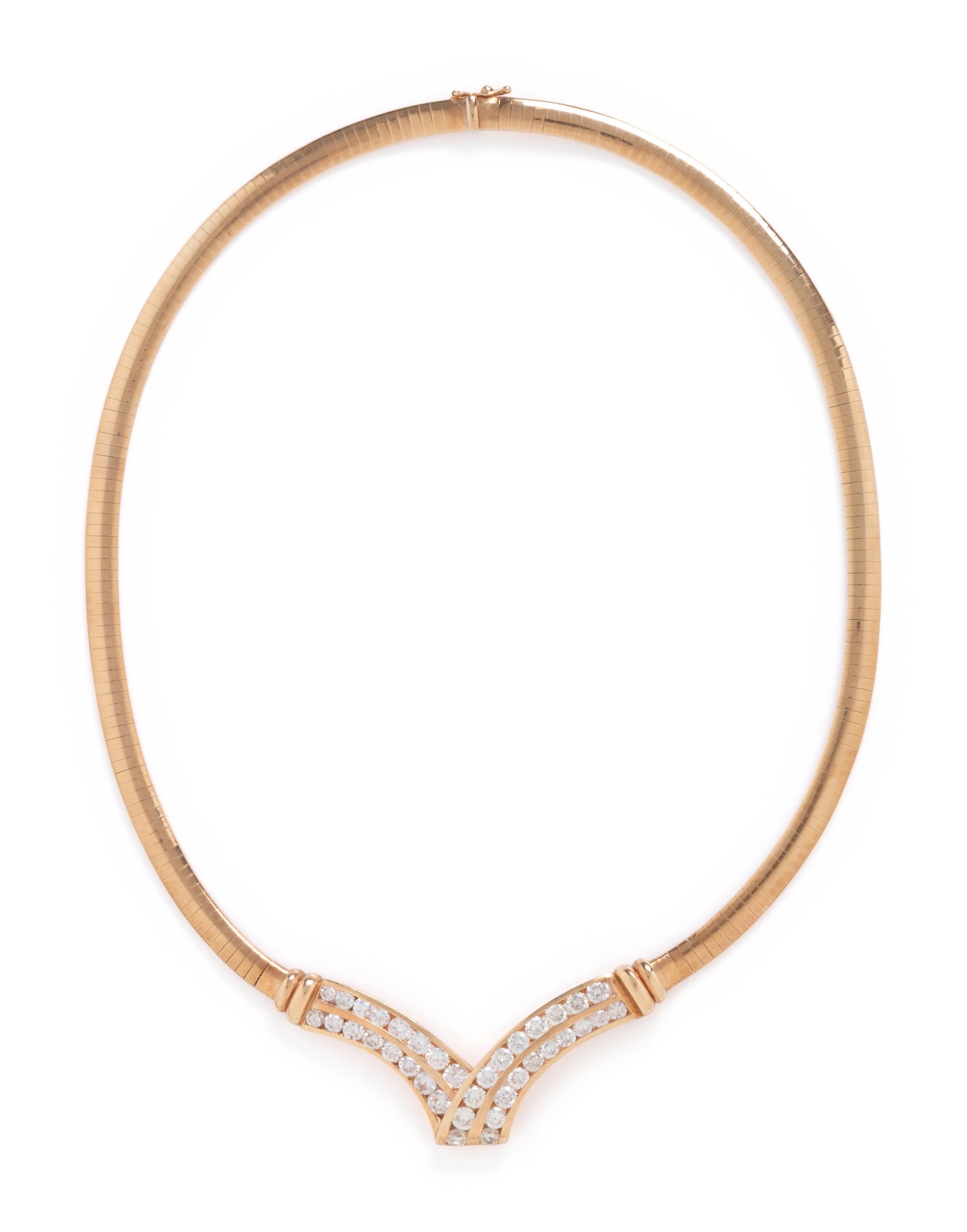 YELLOW GOLD AND DIAMOND NECKLACE