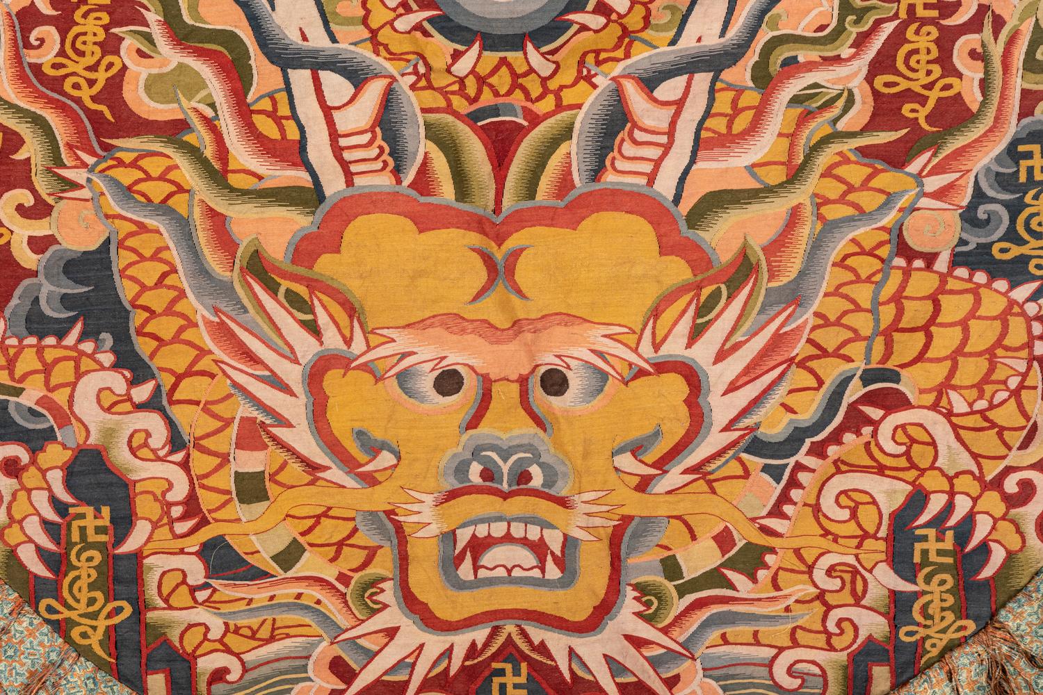 A Kesi Woven Silk 'Dragon' Ceremonial Roundel
