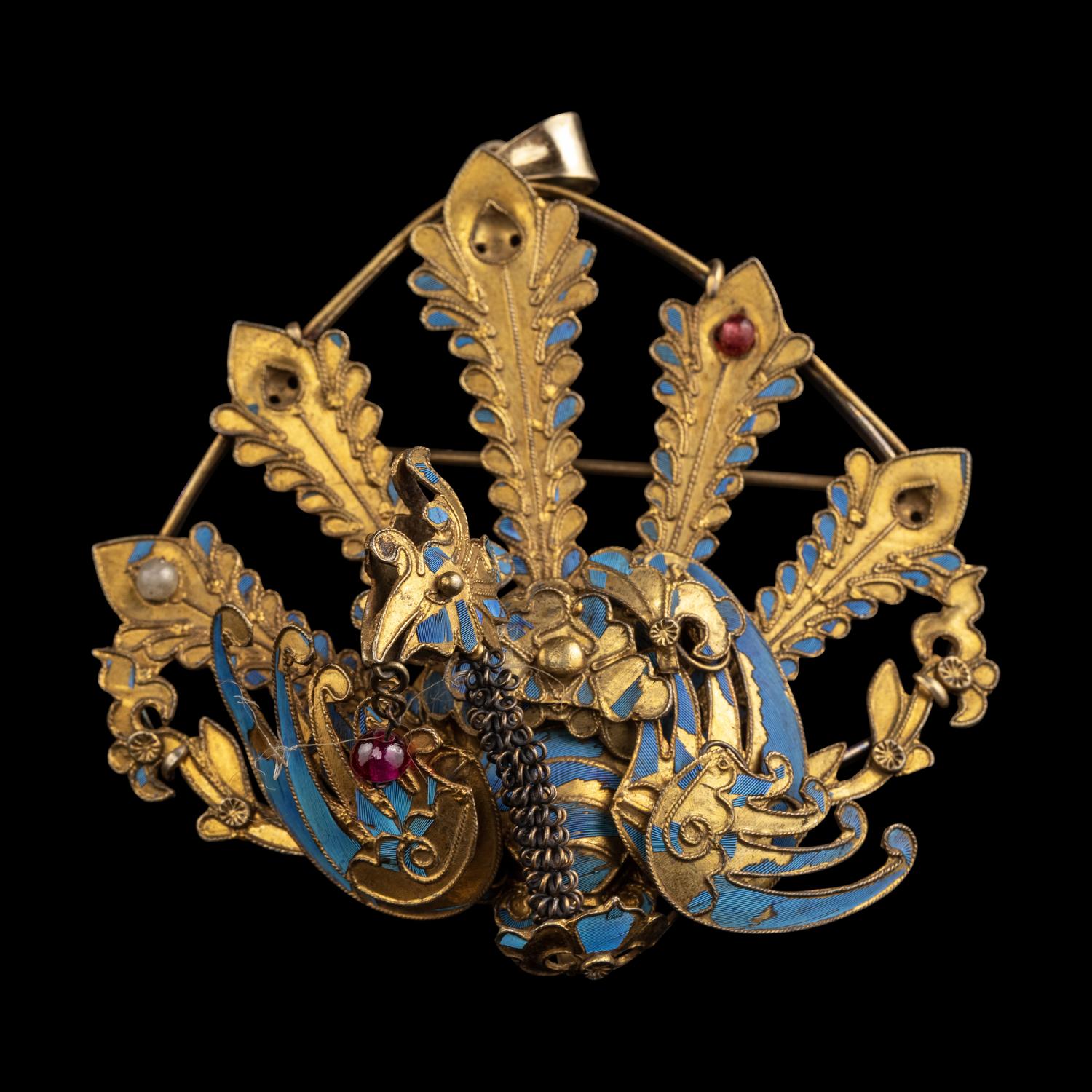 16 Chinese Gilt Metal Jewelry