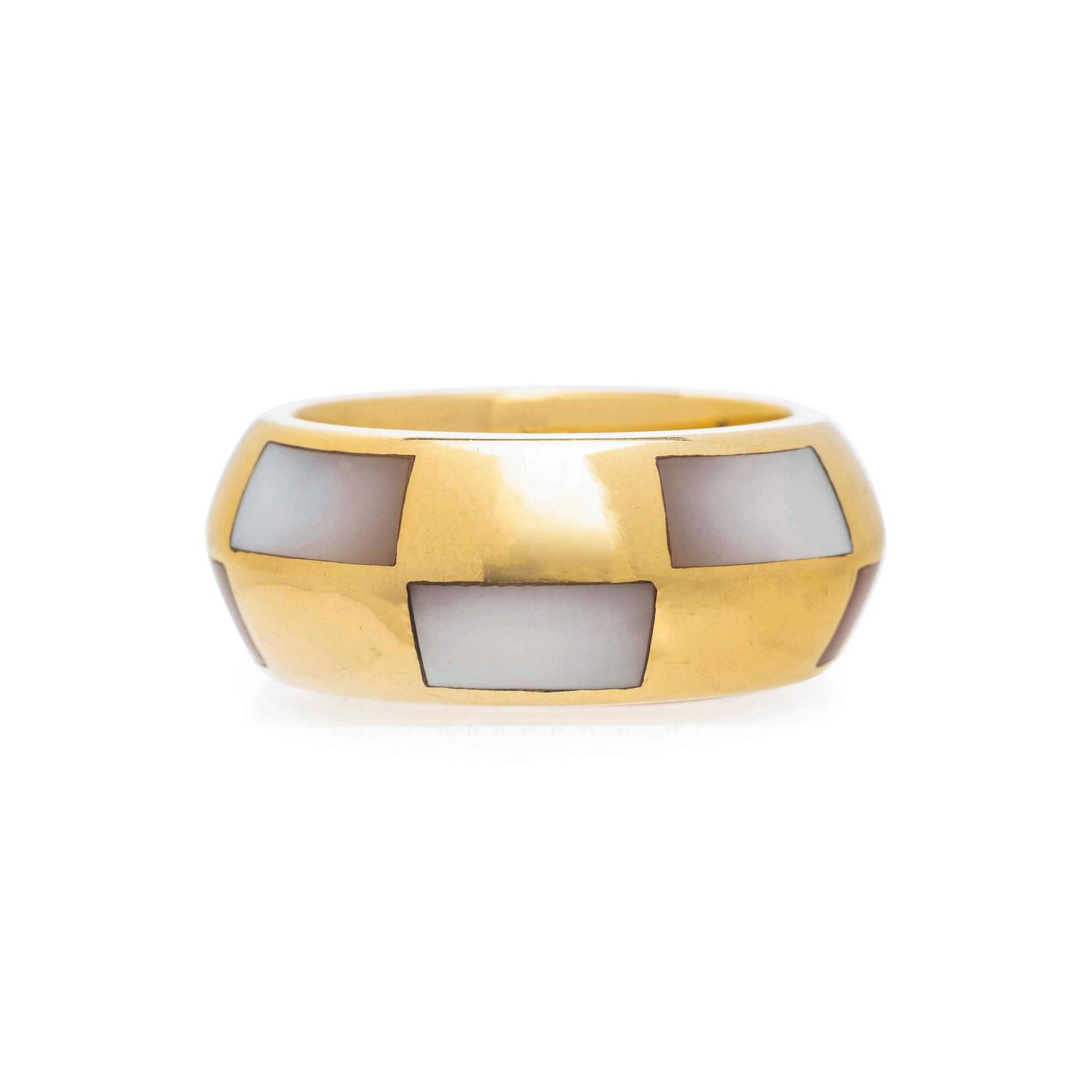 MAUBOUSSIN, YELLOW GOLD AND MOTHER-OF-PEARL RING