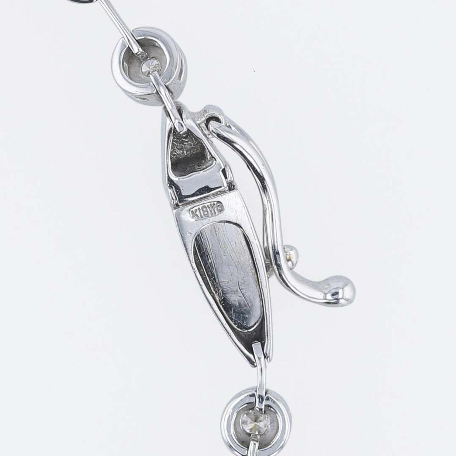 An 18K white gold and diamond necklace