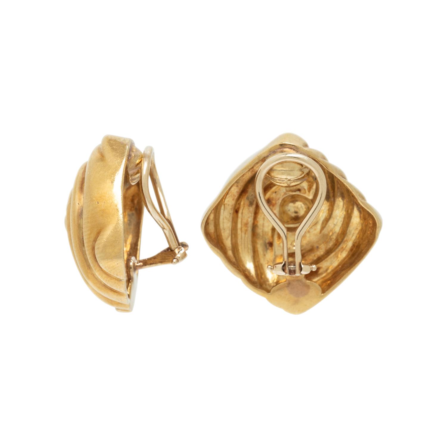 YELLOW GOLD GEOMETRIC EARRINGS