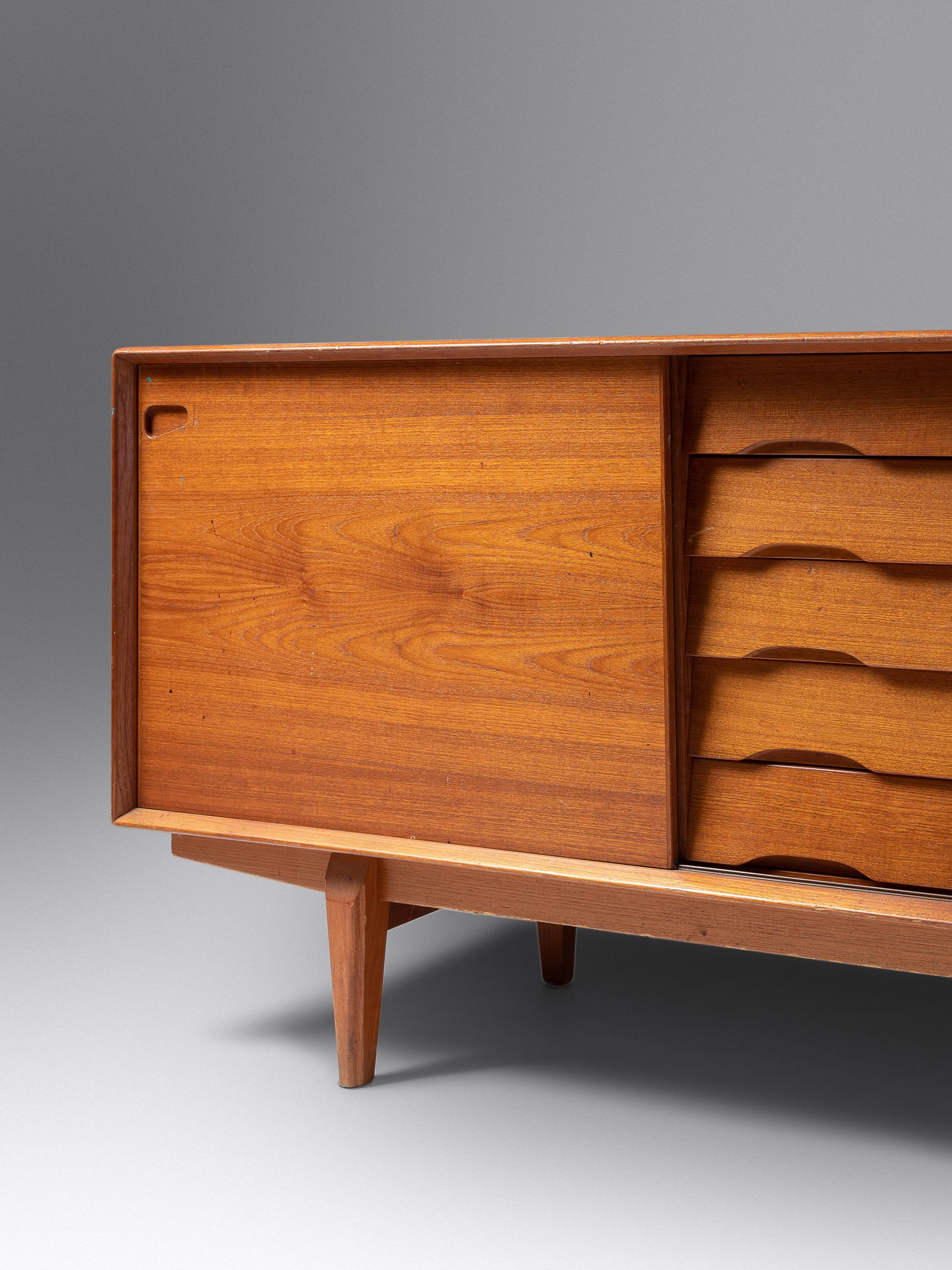 Credenza