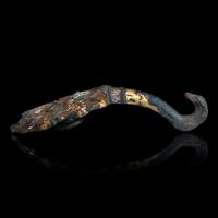 A Rare Chinese Inlaid Gilt Bronze Belt Hook, Eastern Zhou-Warring States Period 東周-戰國 銅鎏金嵌蜻蜓眼琉璃珠帶 鉤