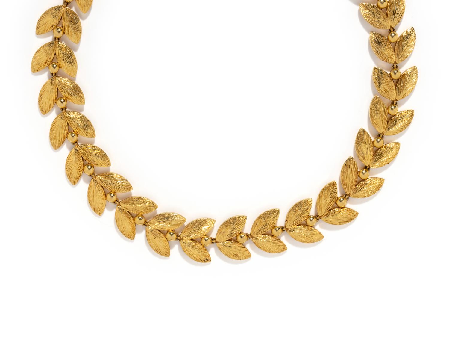 RUSER, YELLOW GOLD NECKLACE