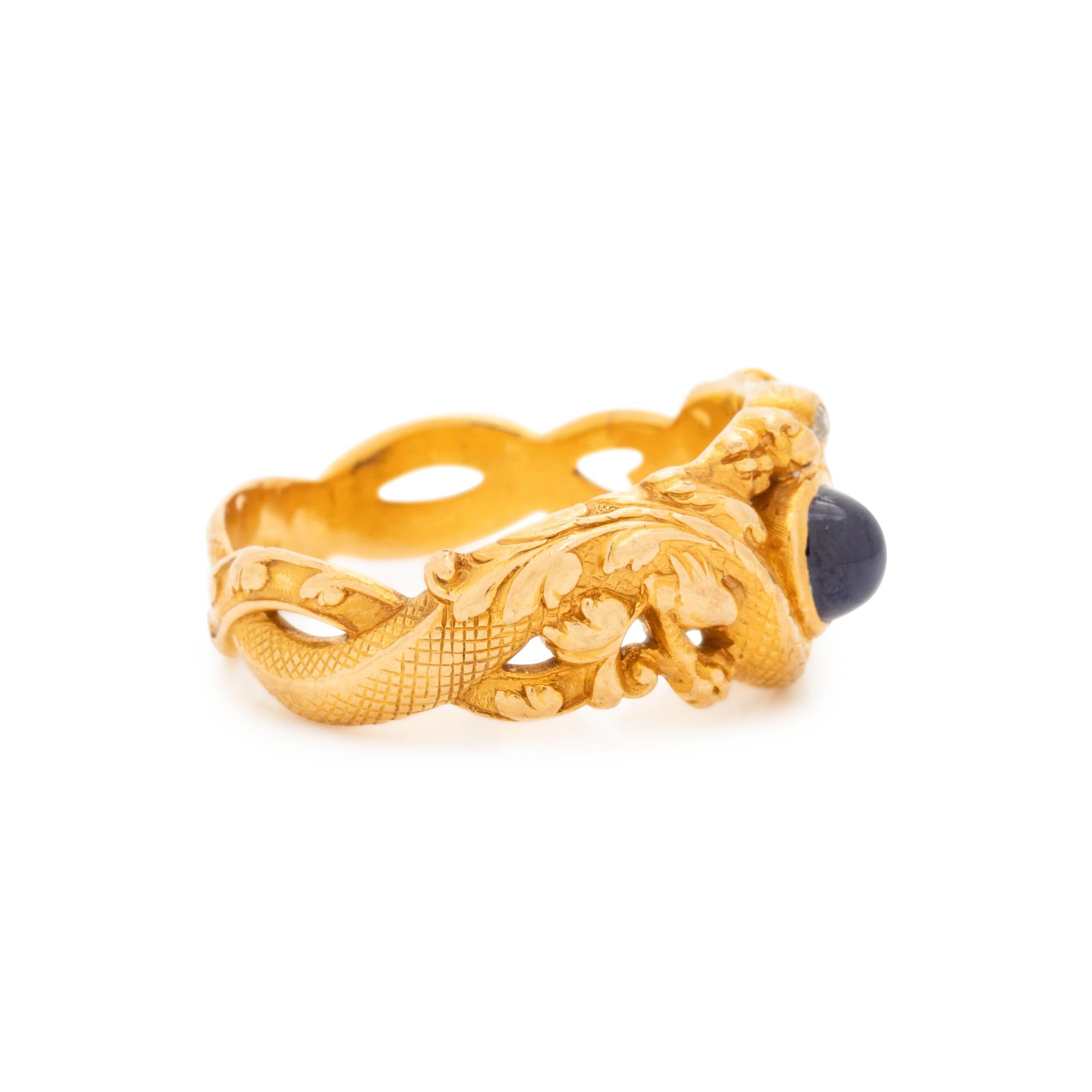 YELLOW GOLD, SAPPHIRE AND DIAMOND RING