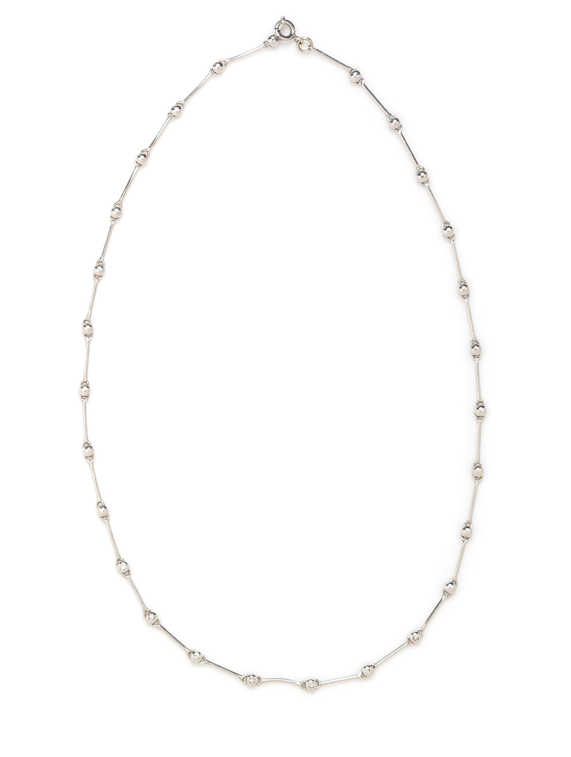 An 18 Karat White Gold and Diamond Necklace, 4.40 dwts.