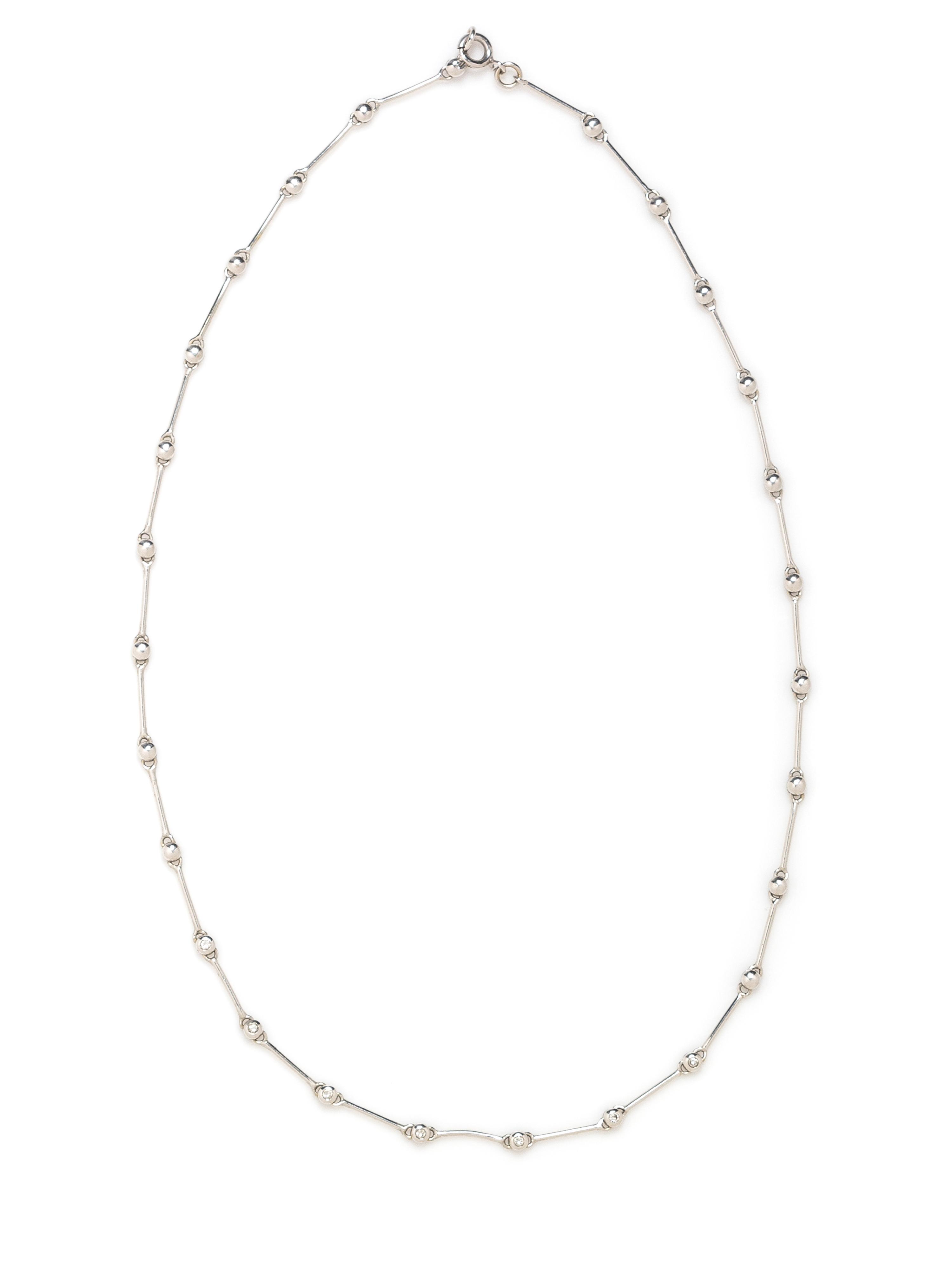An 18 Karat White Gold and Diamond Necklace, 4.40 dwts.