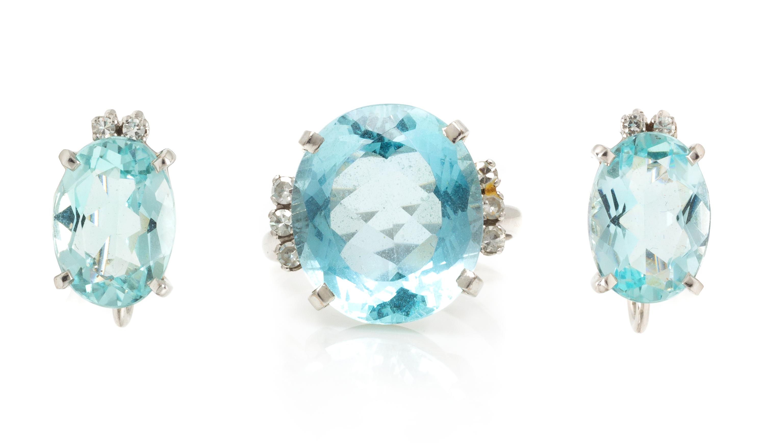 An 18 Karat White Gold, Aquamarine and Diamond Demi Parure, 7.50 dwts.