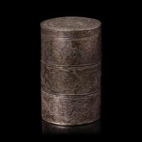 A Small Chinese Silver Tiered Box, Late Qing Dynasty 清晚期 銀鏨花套盒