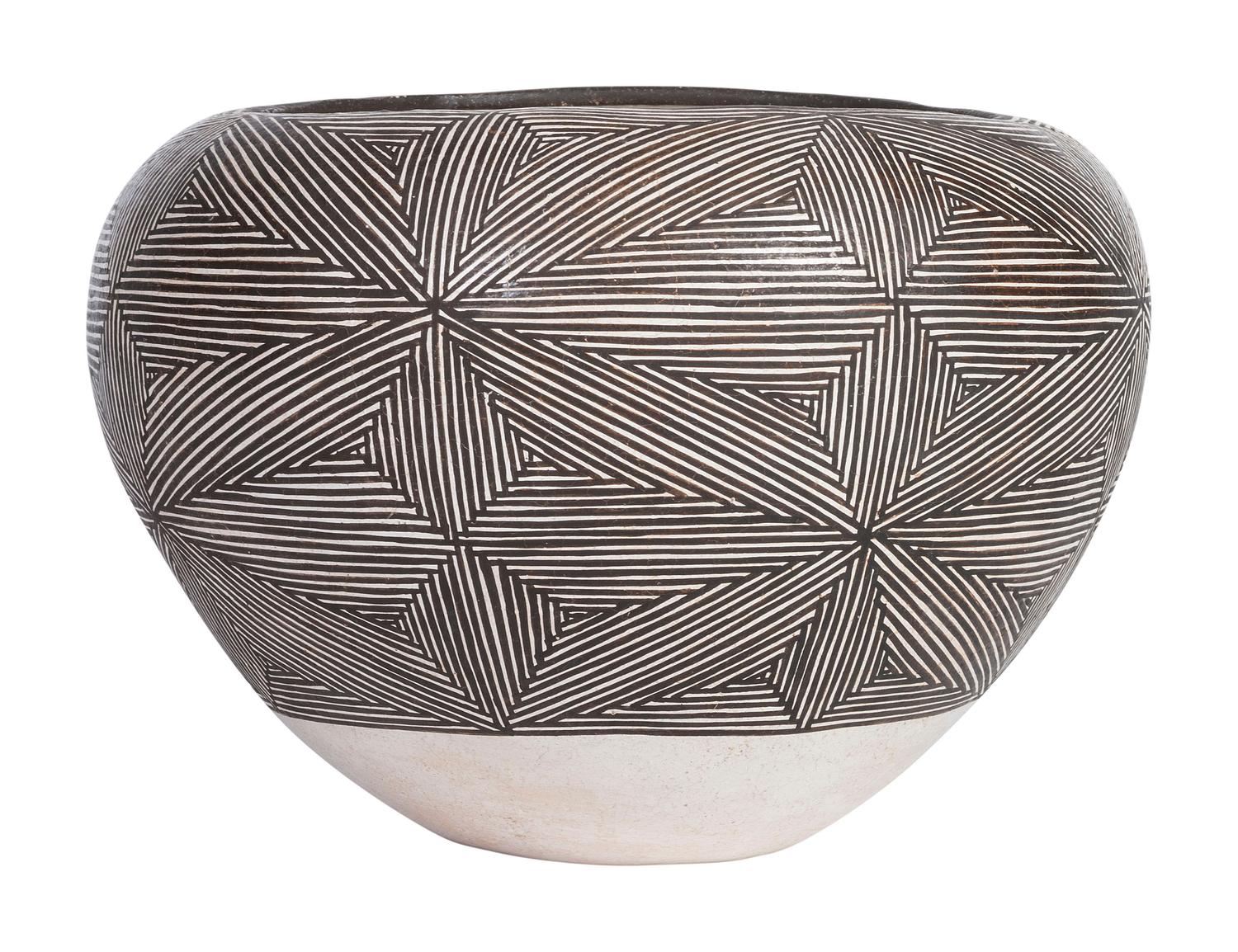 Fine Line Pottery Bowl