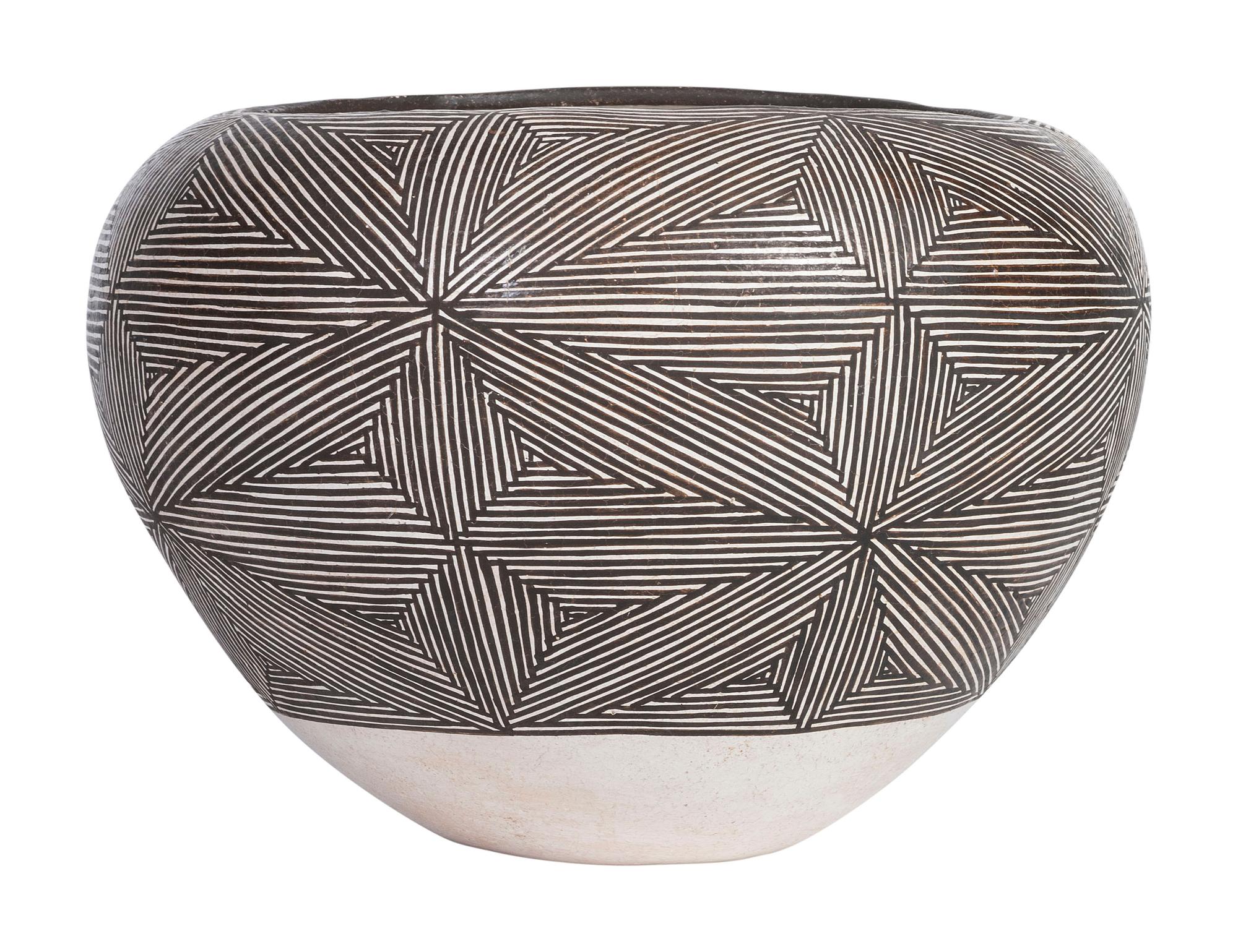 Fine Line Pottery Bowl