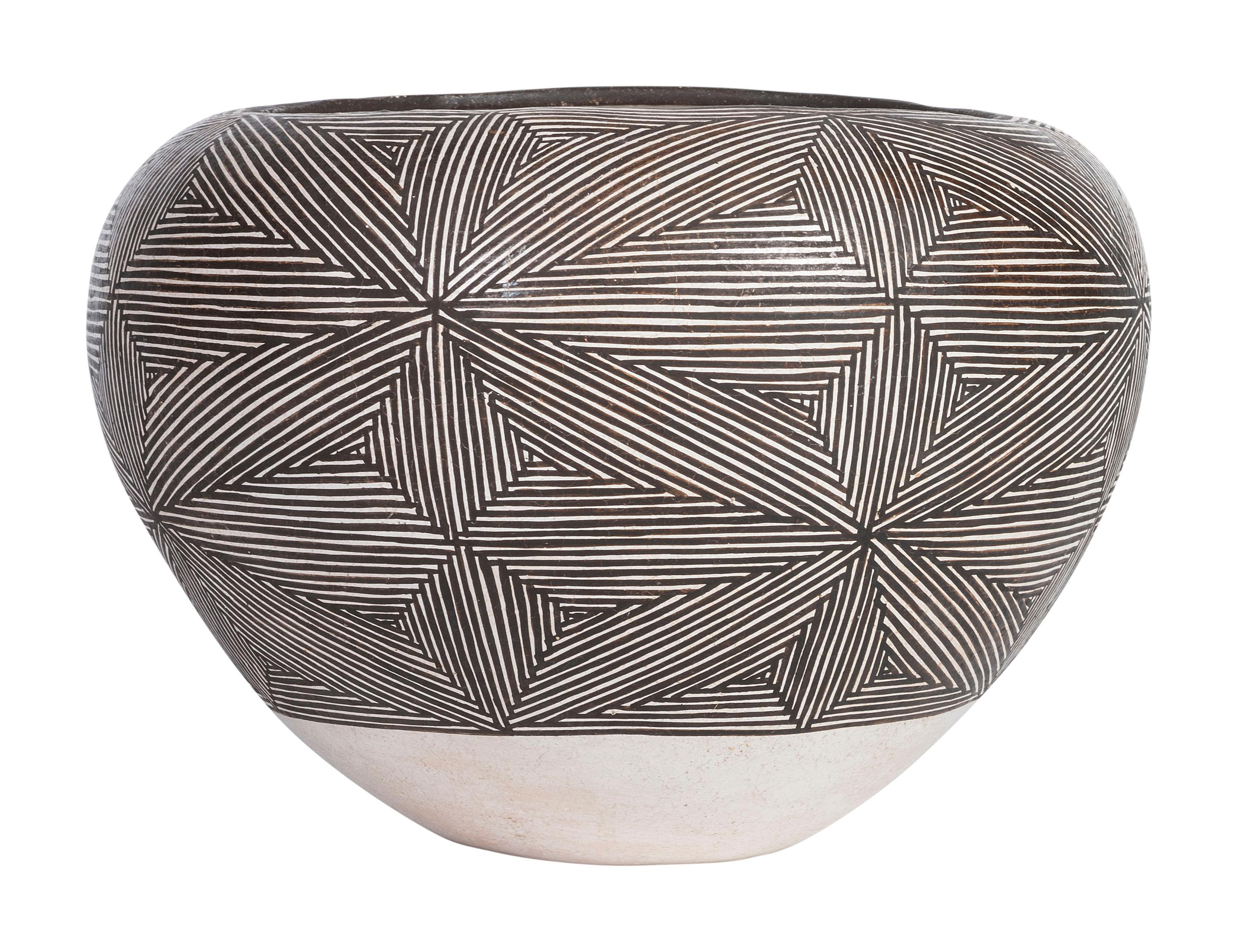 Fine Line Pottery Bowl