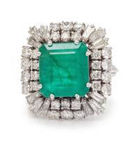 EMERALD AND DIAMOND RING