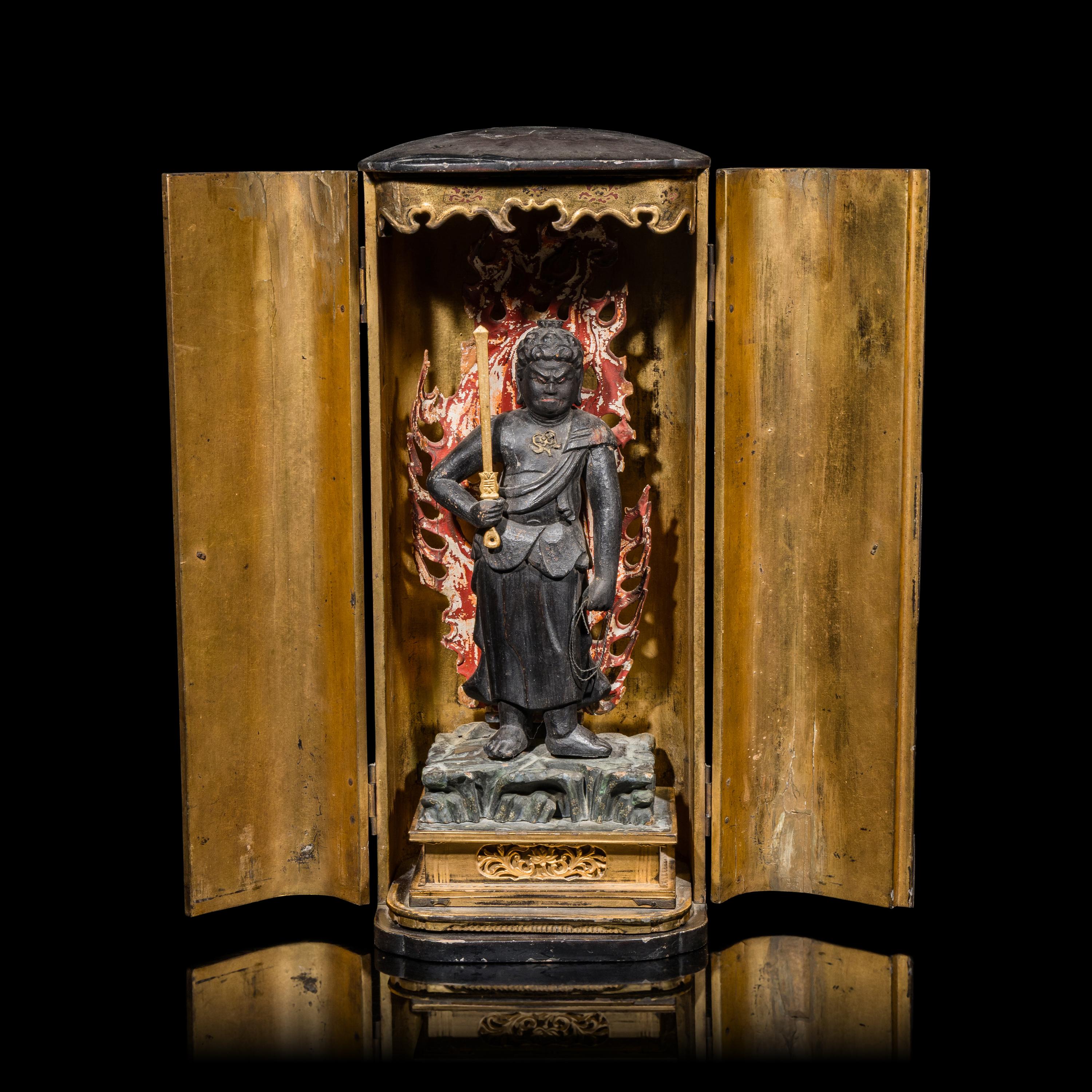 A Japanese Gilt Wood Shrine, 19th Century — 日本十九世紀 木漆金小佛龕