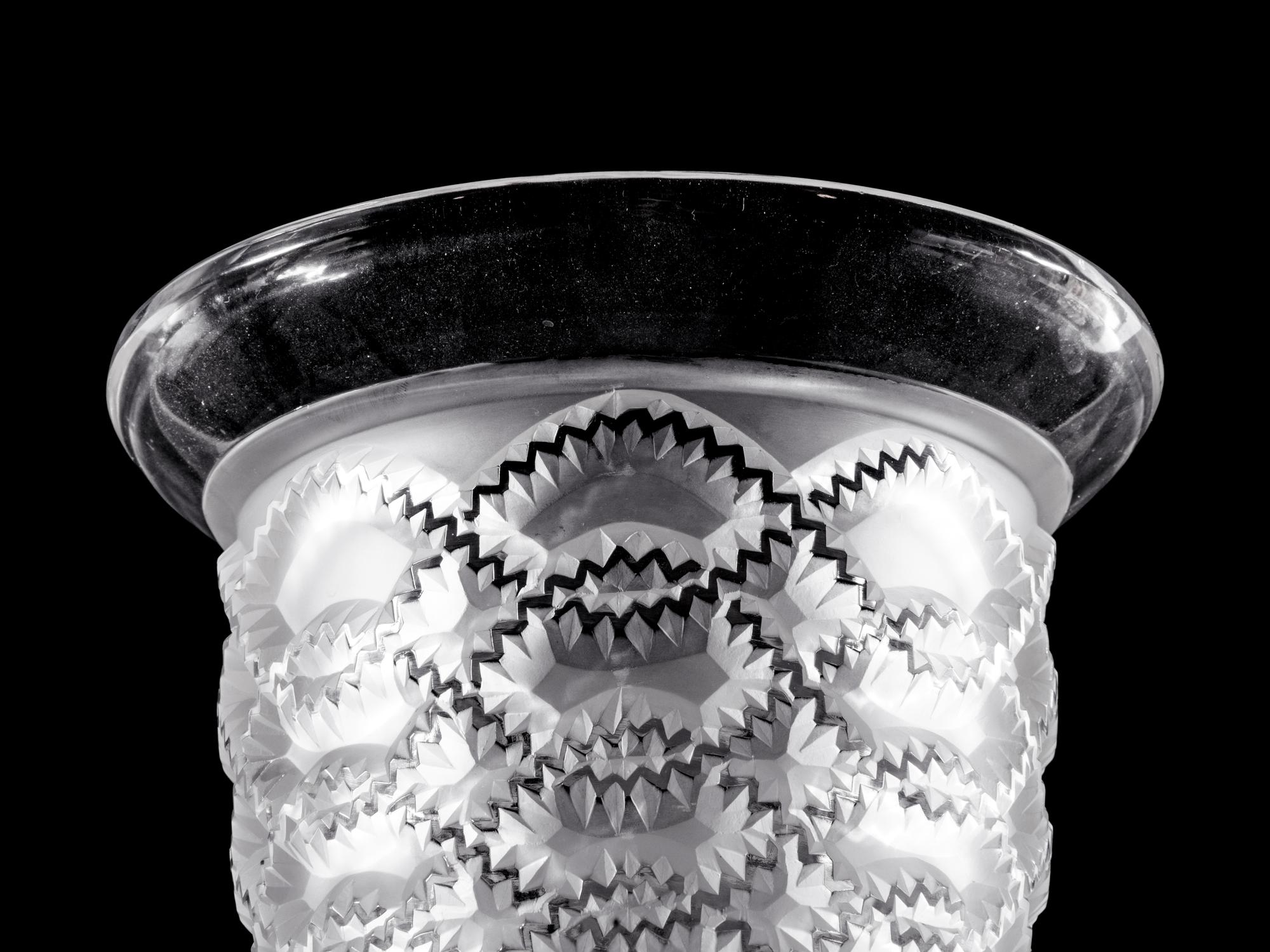 A Lalique Guirlandes Vase