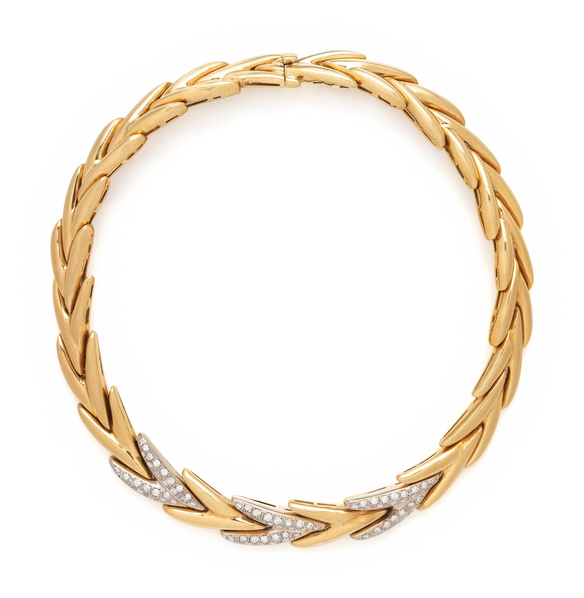 YELLOW GOLD AND DIAMOND NECKLACE
