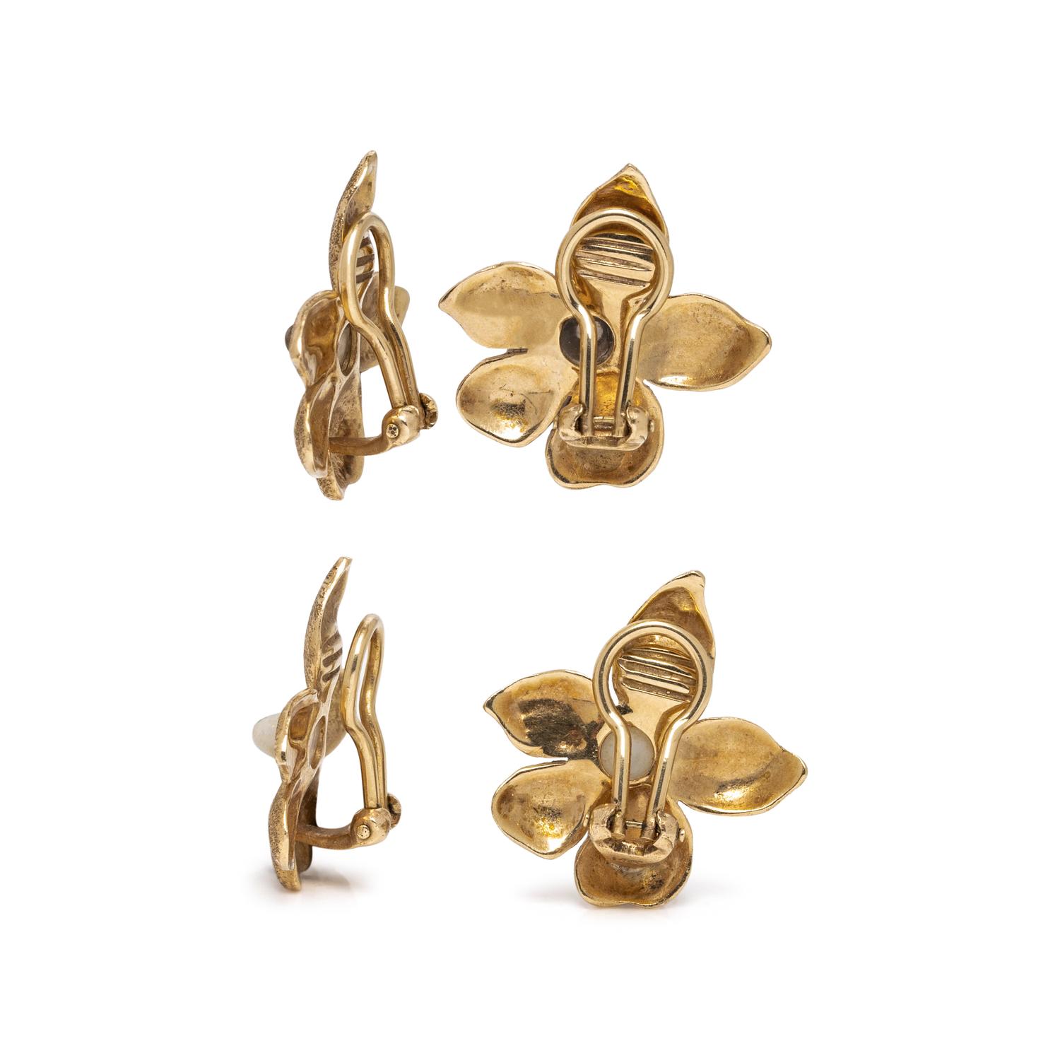PAIR OF YELLOW GOLD AND GEMSTONE FLOWER EARCLIPS