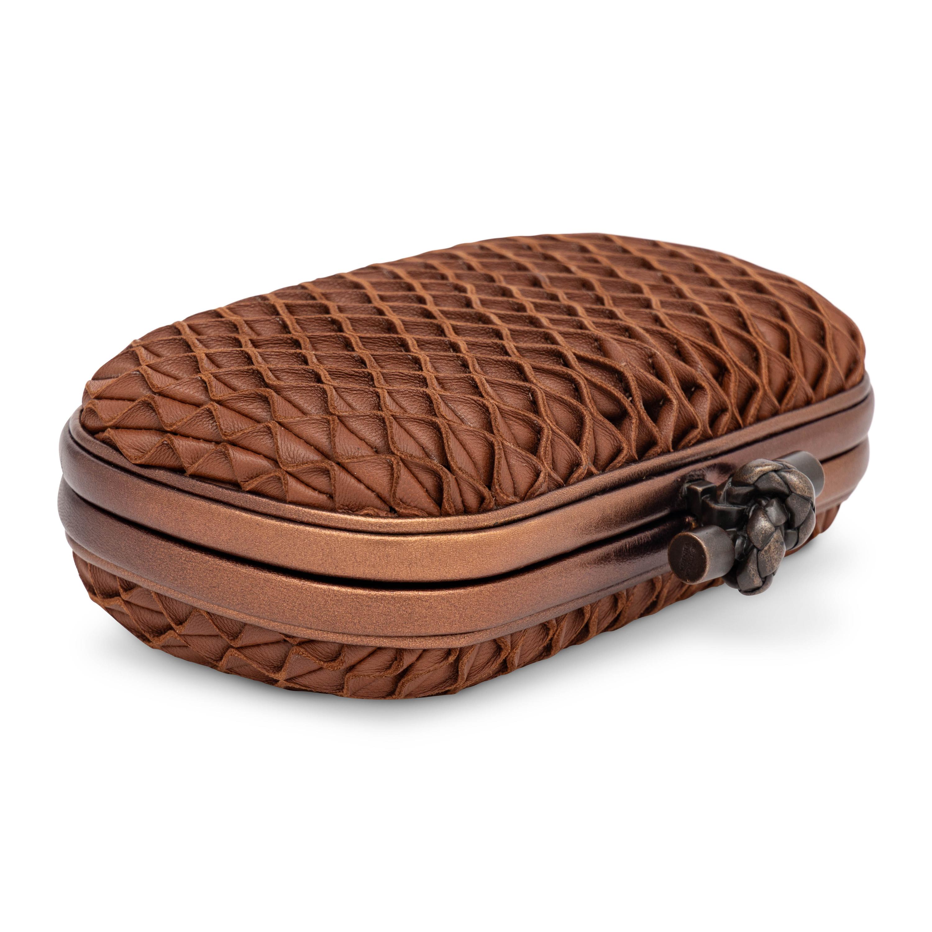 Bottega Veneta, Knot Clutch in Brown Pleated Leather