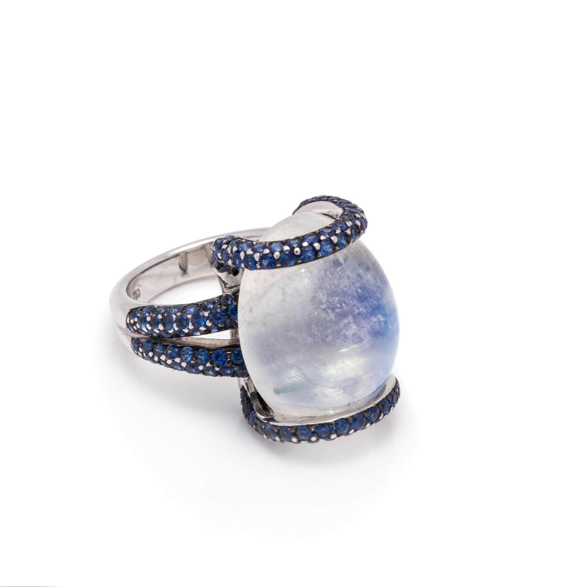 MOONSTONE AND SAPPHIRE RING