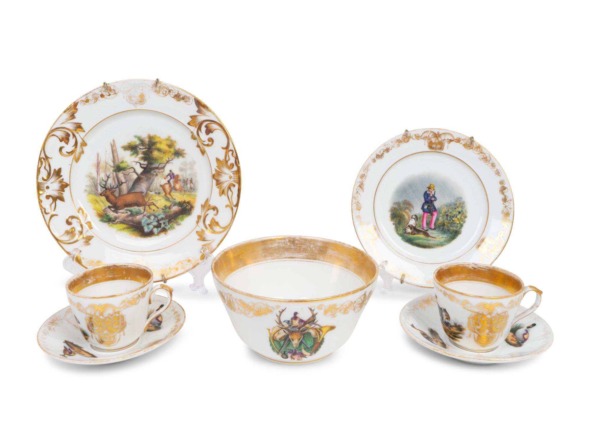 A Paris Porcelain Part Dinner Service — EARLY 20TH CENTURY