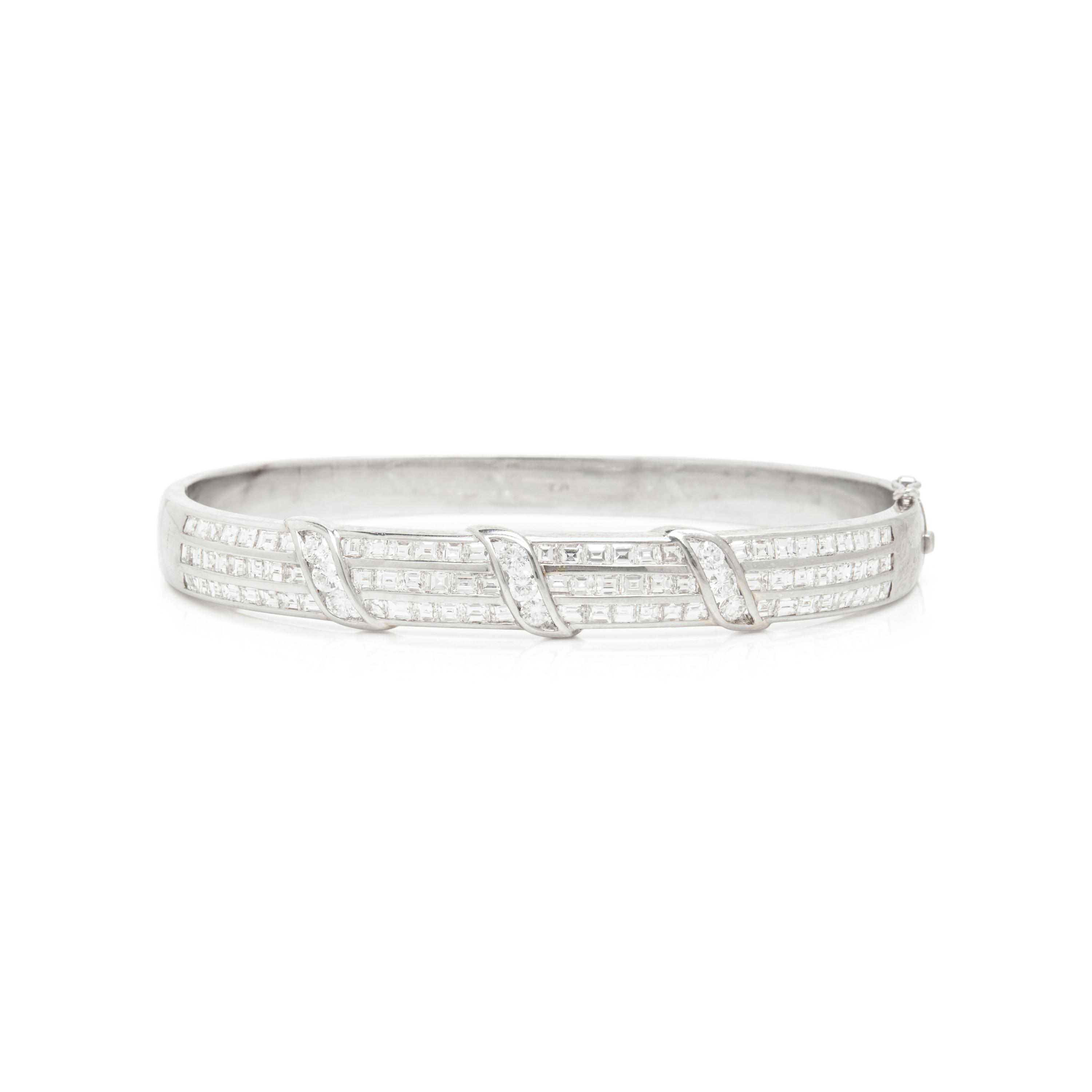 WHITE GOLD AND DIAMOND BANGLE BRACELET