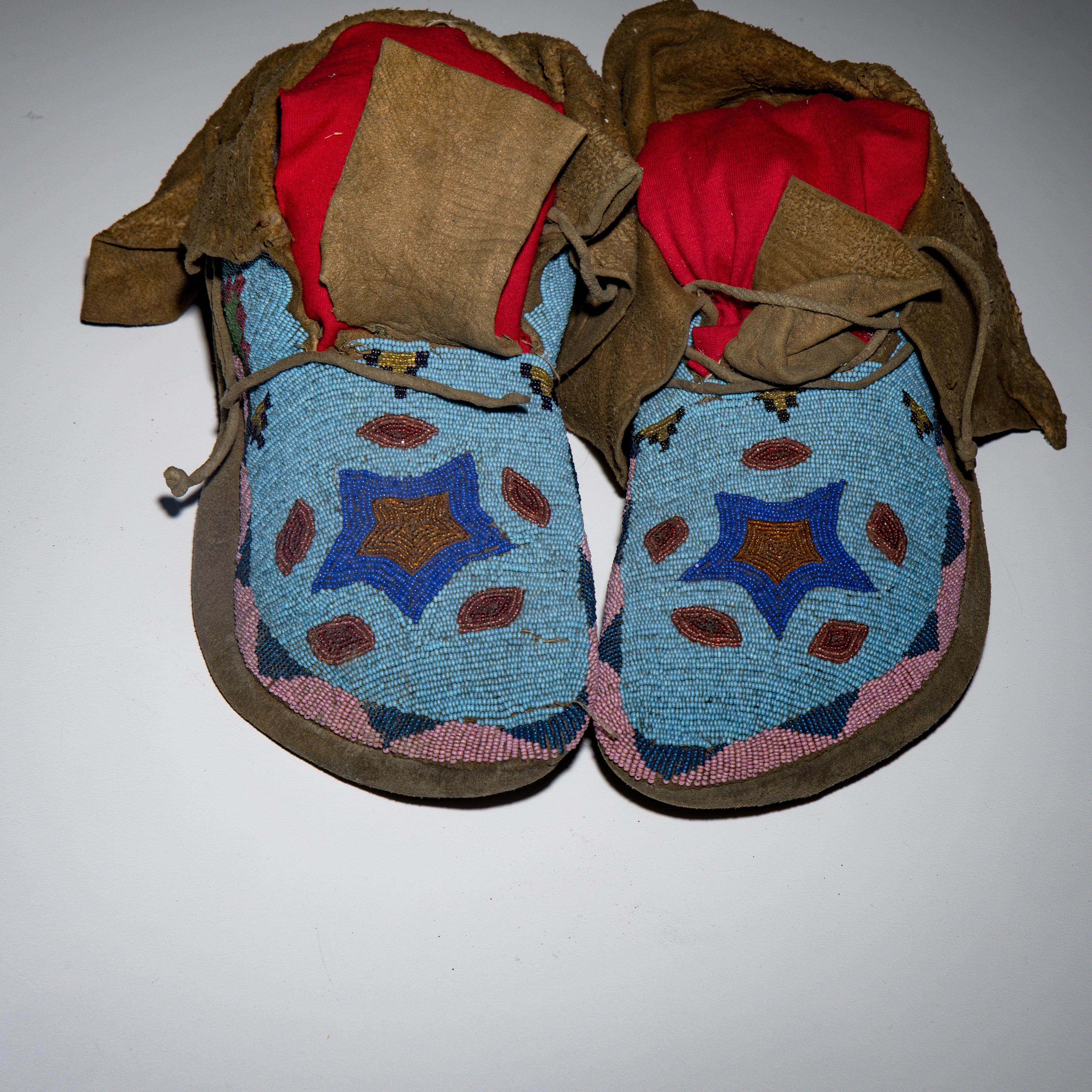 Apsáalooke [Crow] Beaded Hide Soft-Soled Moccasins