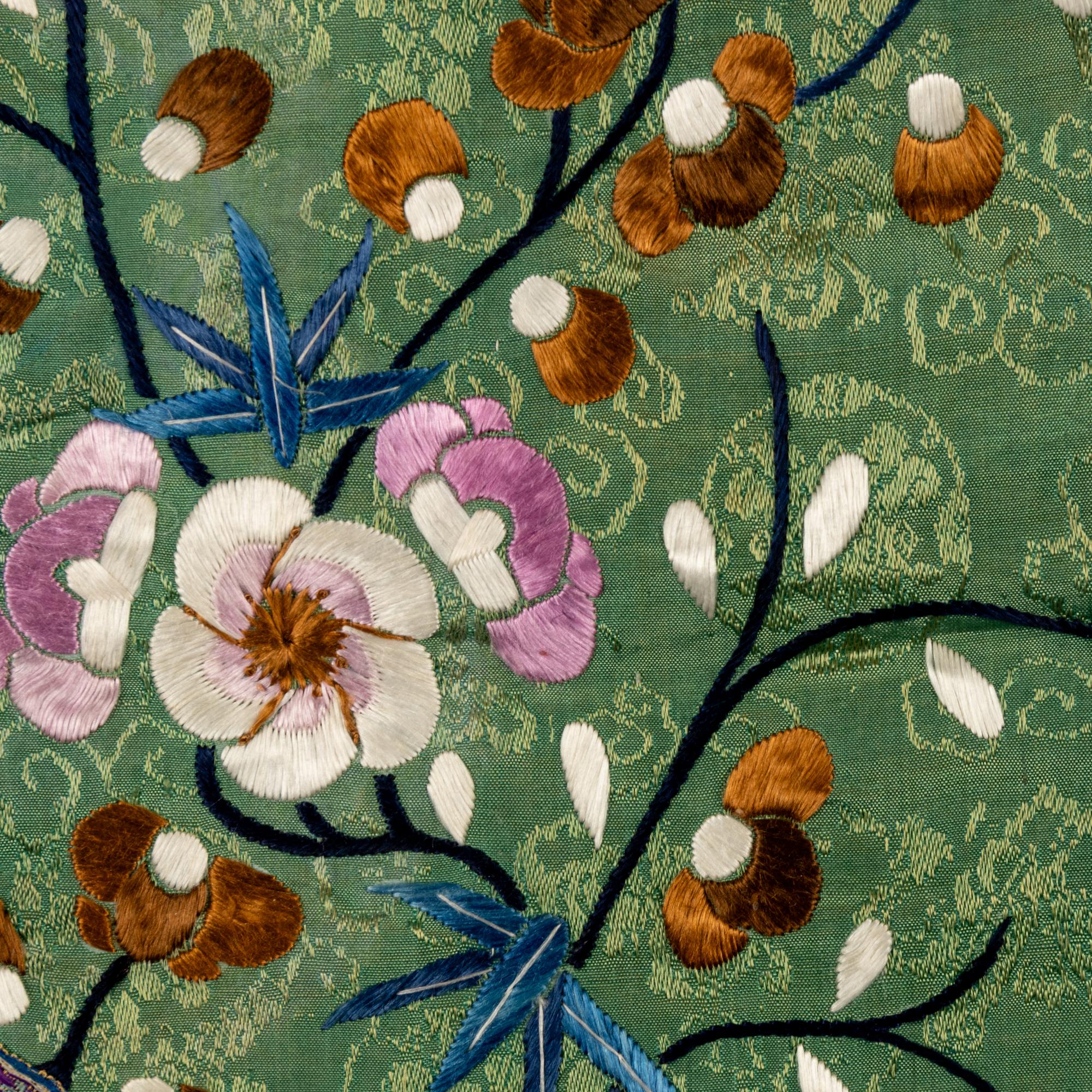 A Chinese Apple Green Ground Embroidered 'Peonies and Insects' Silk Lady's Robe, Changyi, 19th Century 清晚期 蘋果綠地綉牡丹草蟲氅衣