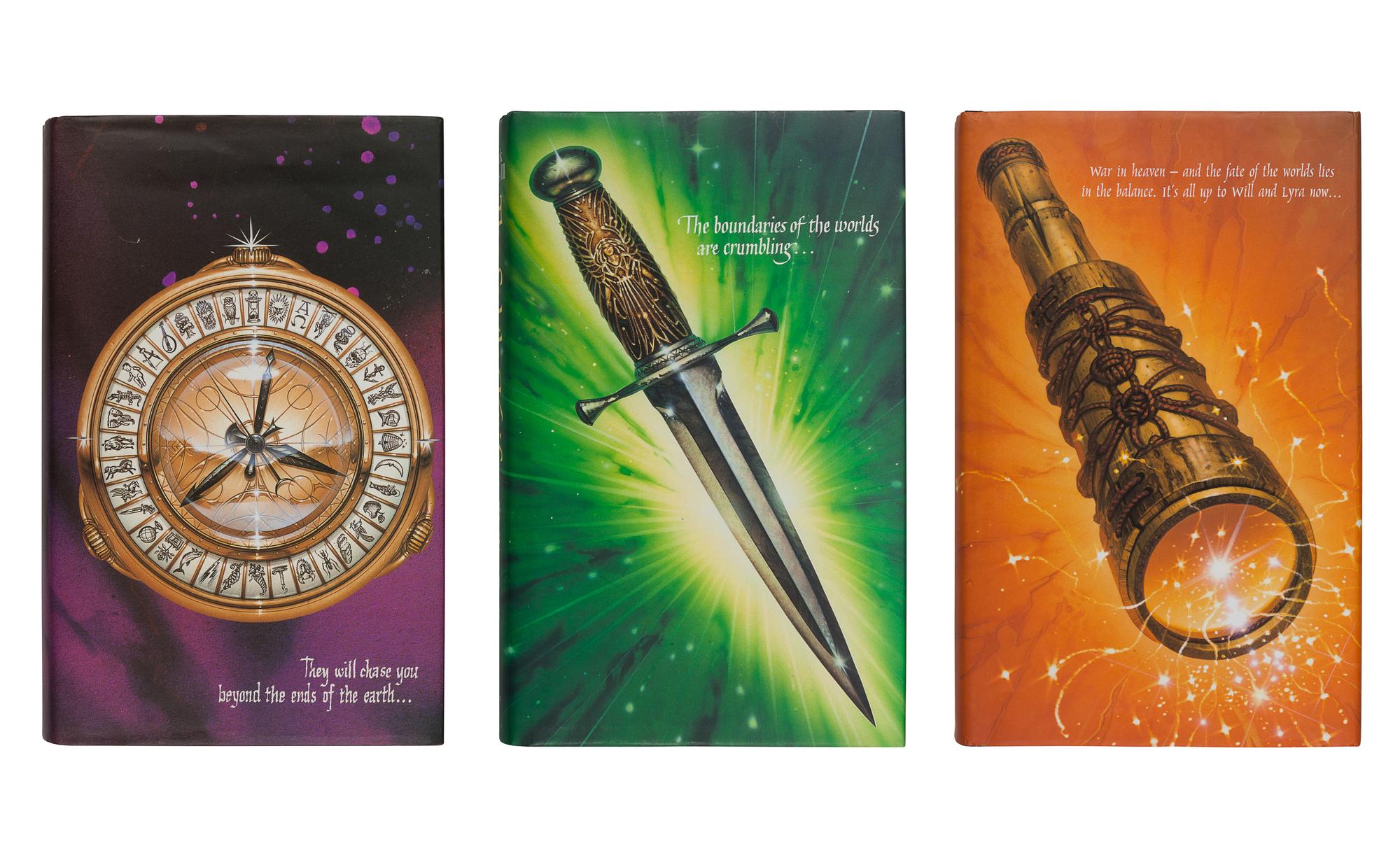 PULLMAN, Philip. [His Dark Materials trilogy:] Northern Lights . — The Subtle Knife . — The Amber Spyglass . London: Scholastic, 1995-1997-2000.